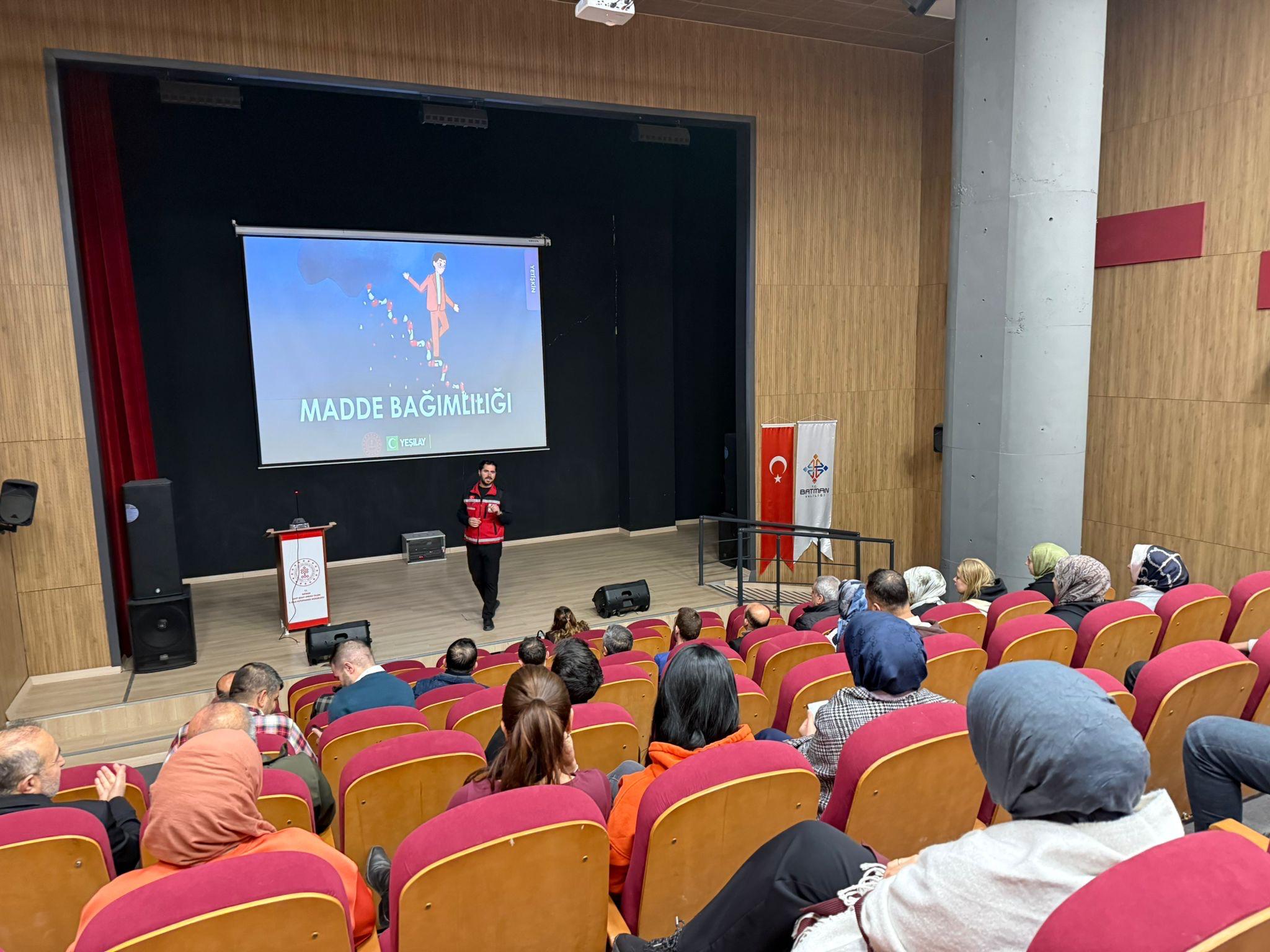 “Madde Bağımlılığı”na Karşı Farkındalık Eğitimleri Sürüyor