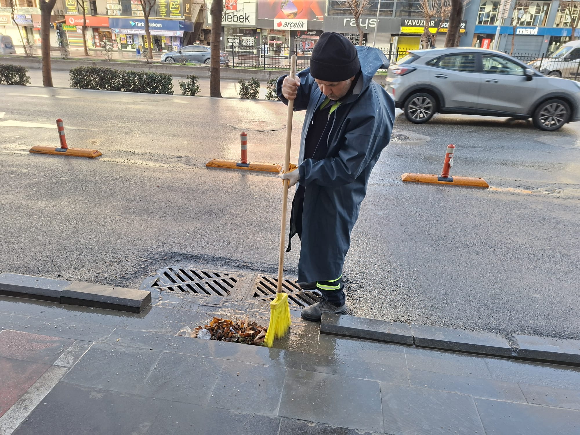 Temizlik İşleri’nden Kapsamlı Şehir Temizliği