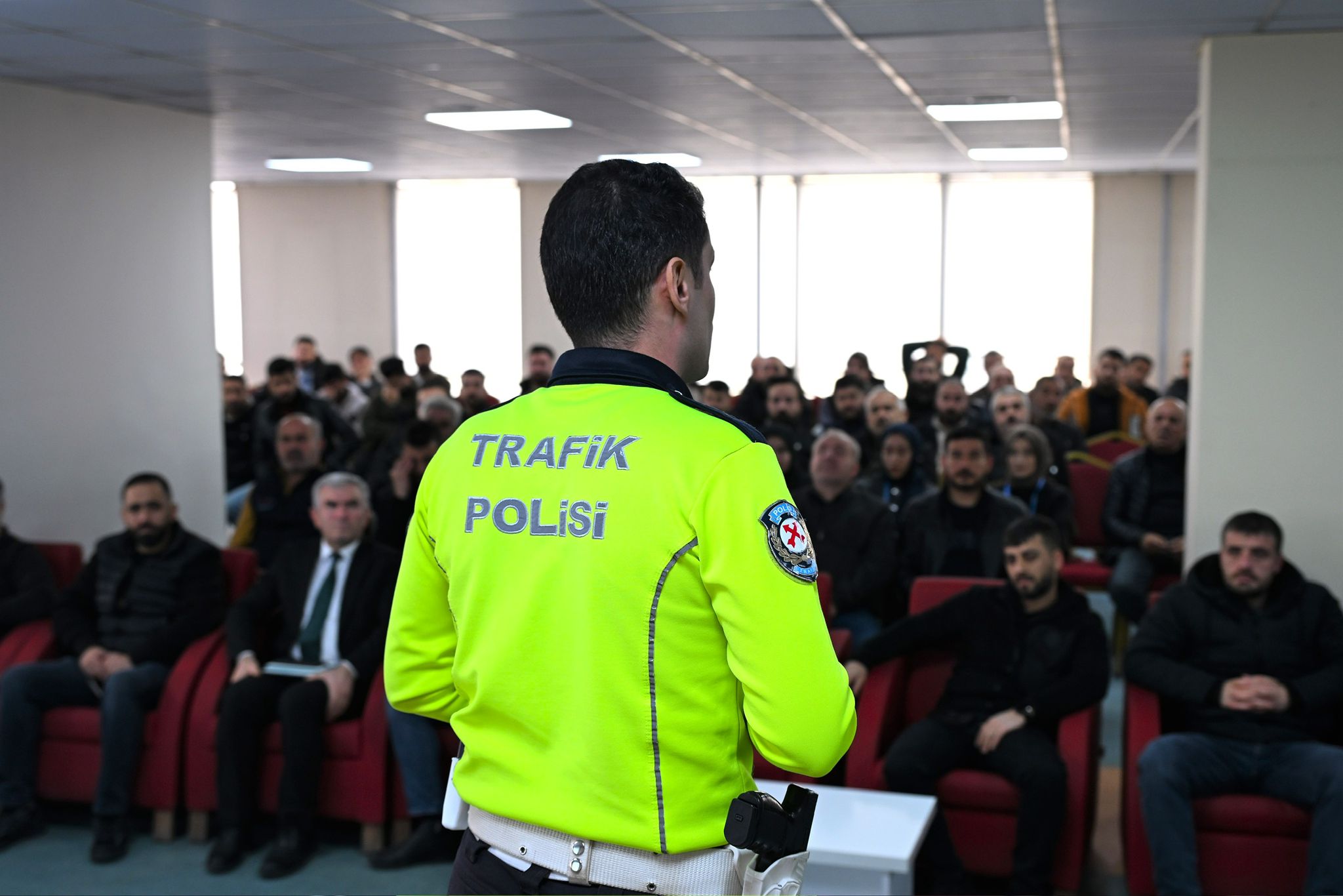 Okul Servis Şoförleri ve Rehber Personeline Trafik Eğitimi
