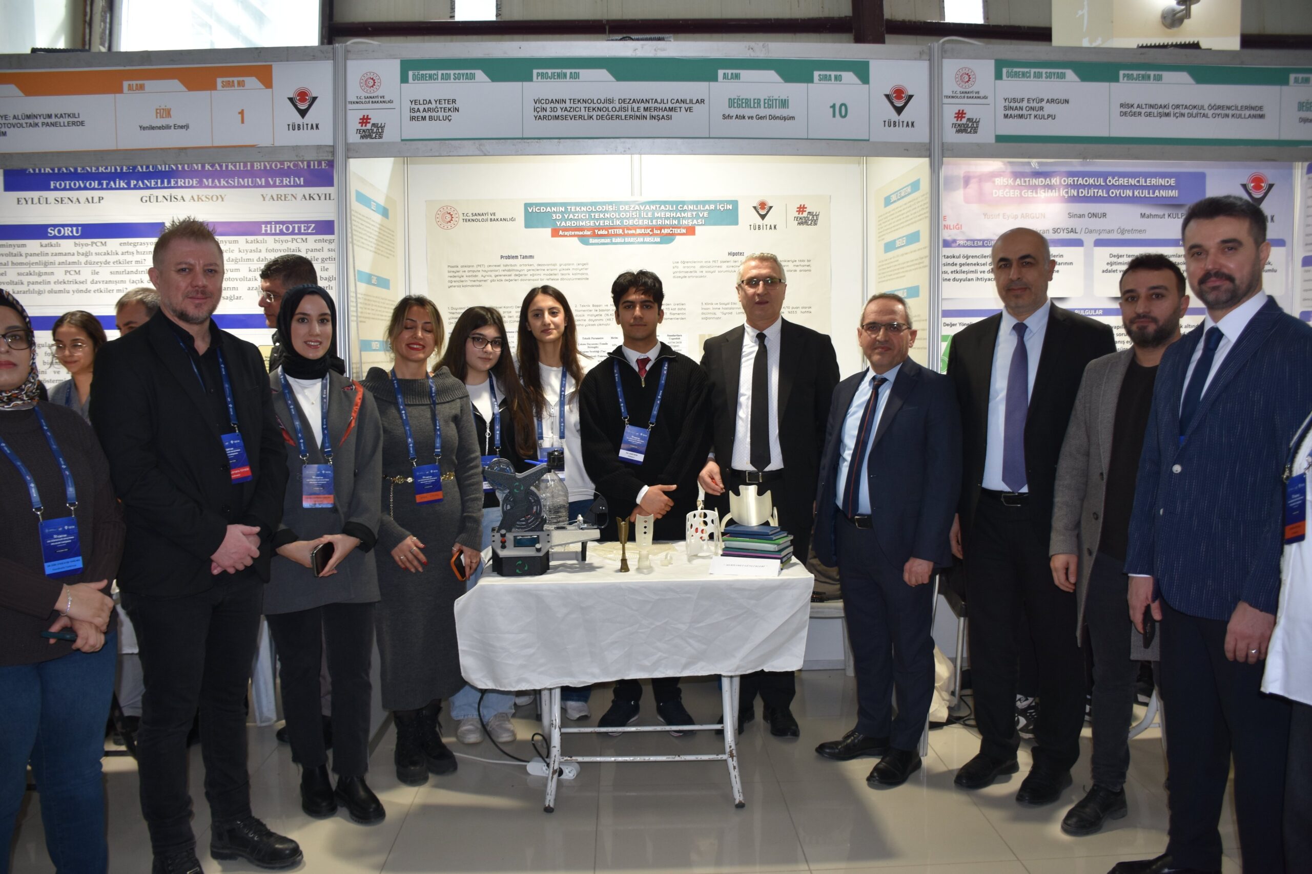 İl Müdürü Ciğer, TÜBİTAK bölge sergisini ziyaret etti