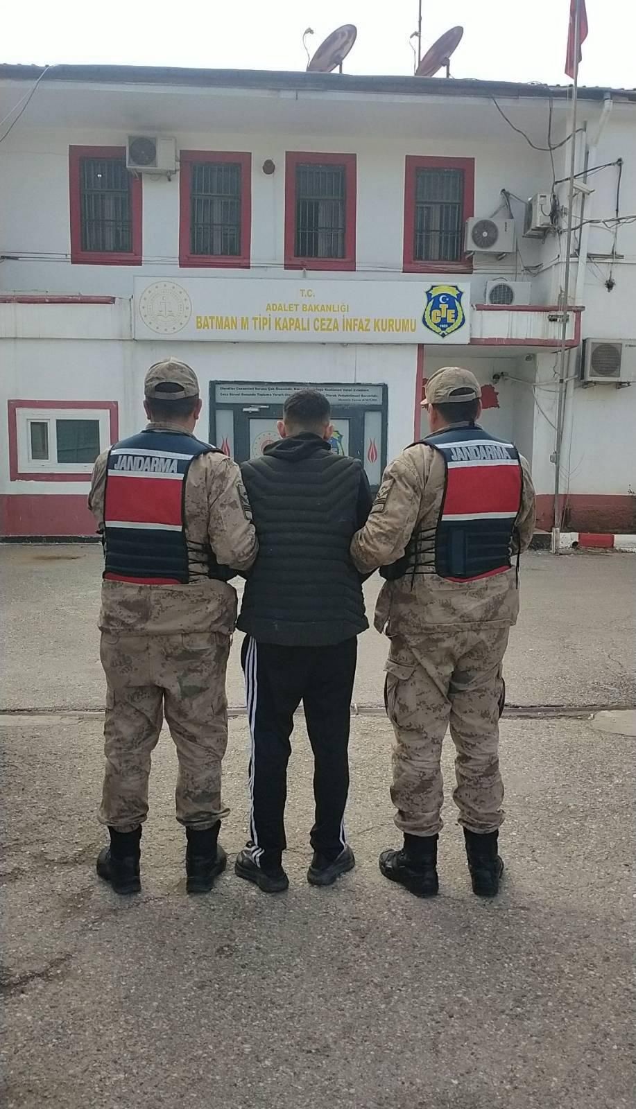 Batman’da 16 Yıl 6 Ay Hapis Cezası Bulunan Firari Hükümlü Yakalandı