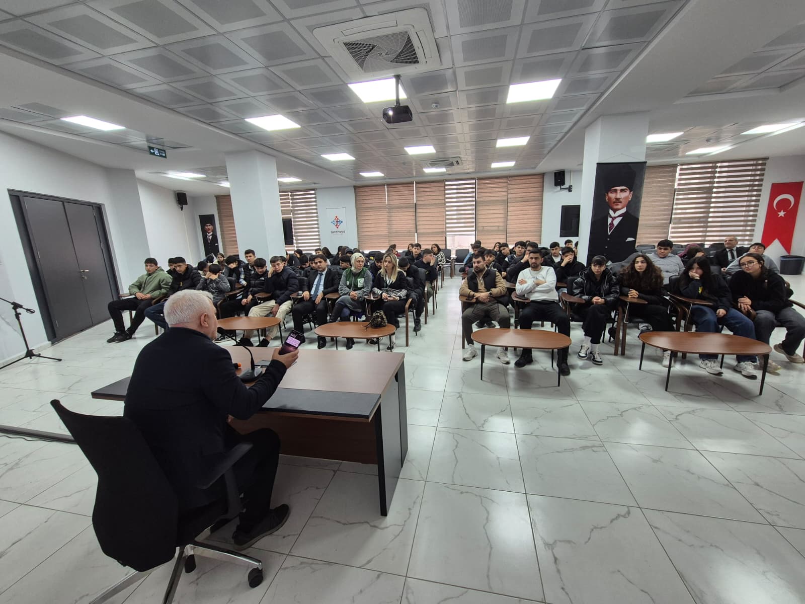 Yeşilay’dan Gençlere Bağımlılıkla Mücadele Eğitimi