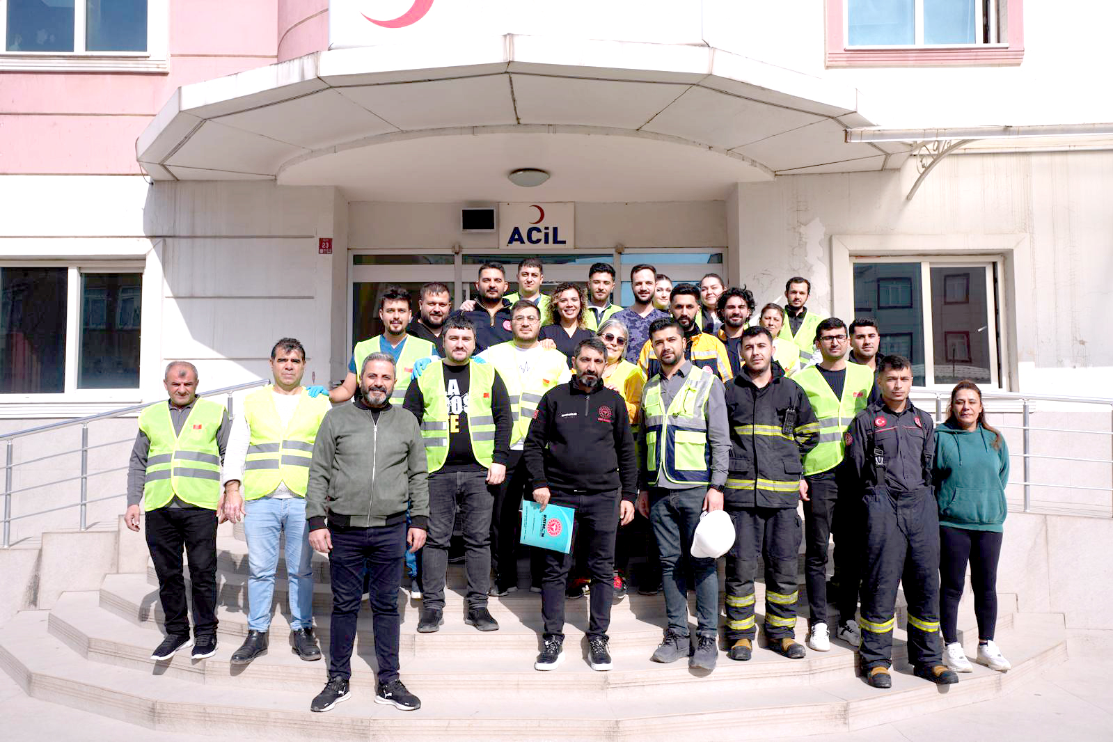 Özel Zilan Hastanesi’nde Gerçeği Aratmayan Yangın Tatbikatı