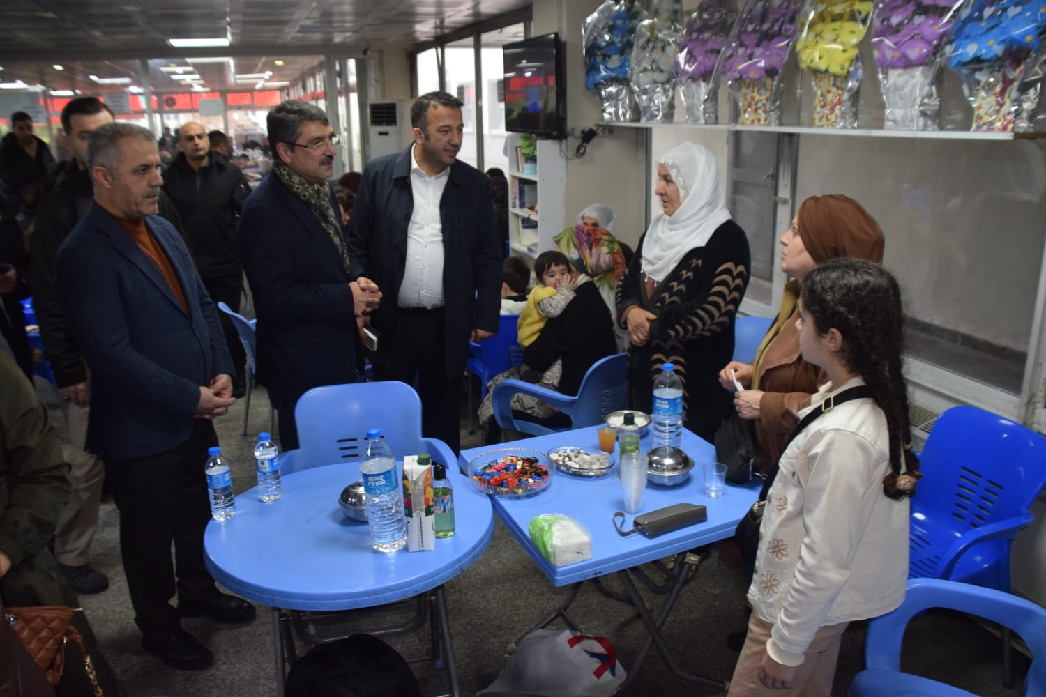 Batman Milletvekili Nasıroğlu, hasta yakınlarının bayramını kutladı