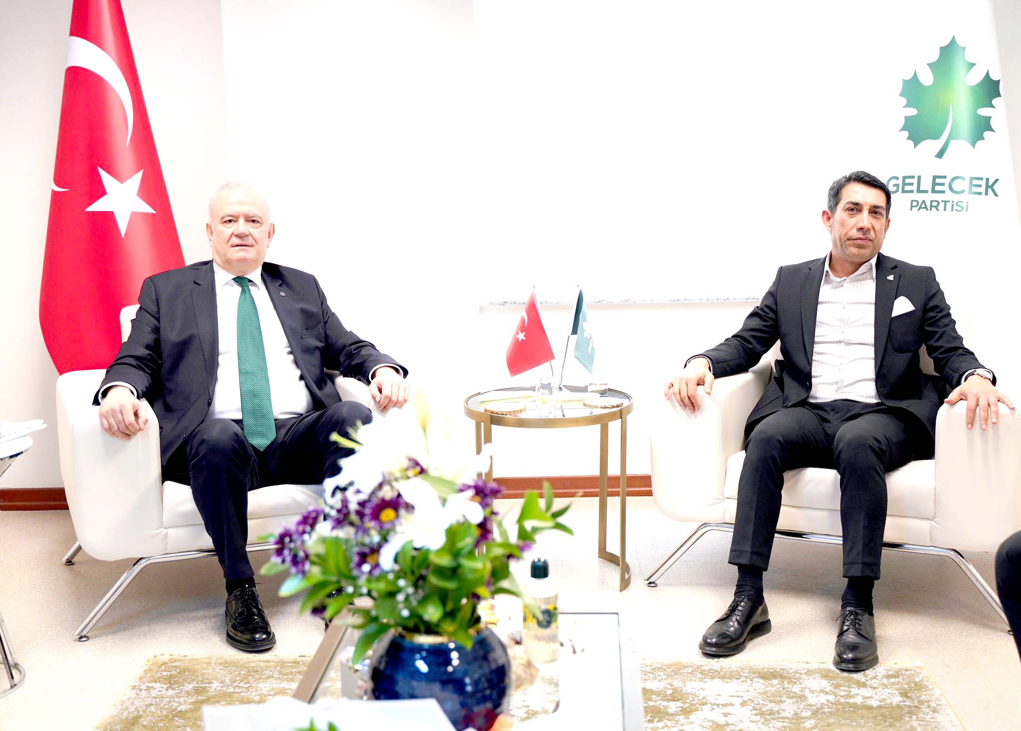 Anavatan’dan tüm partilere ziyaret