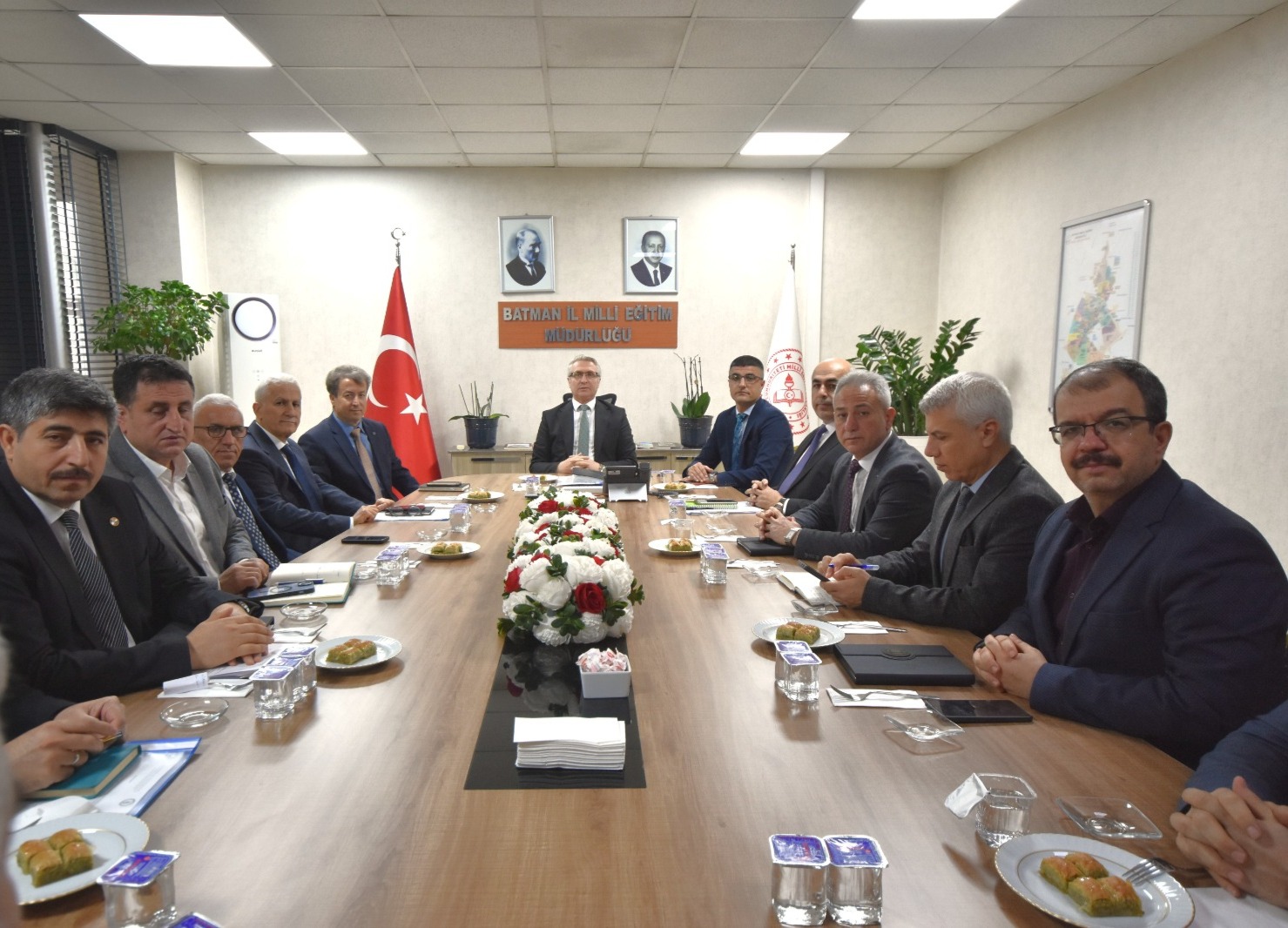 İl Millî Eğitim Müdürlüğü’nde Haftalık Toplantı Gerçekleştirildi