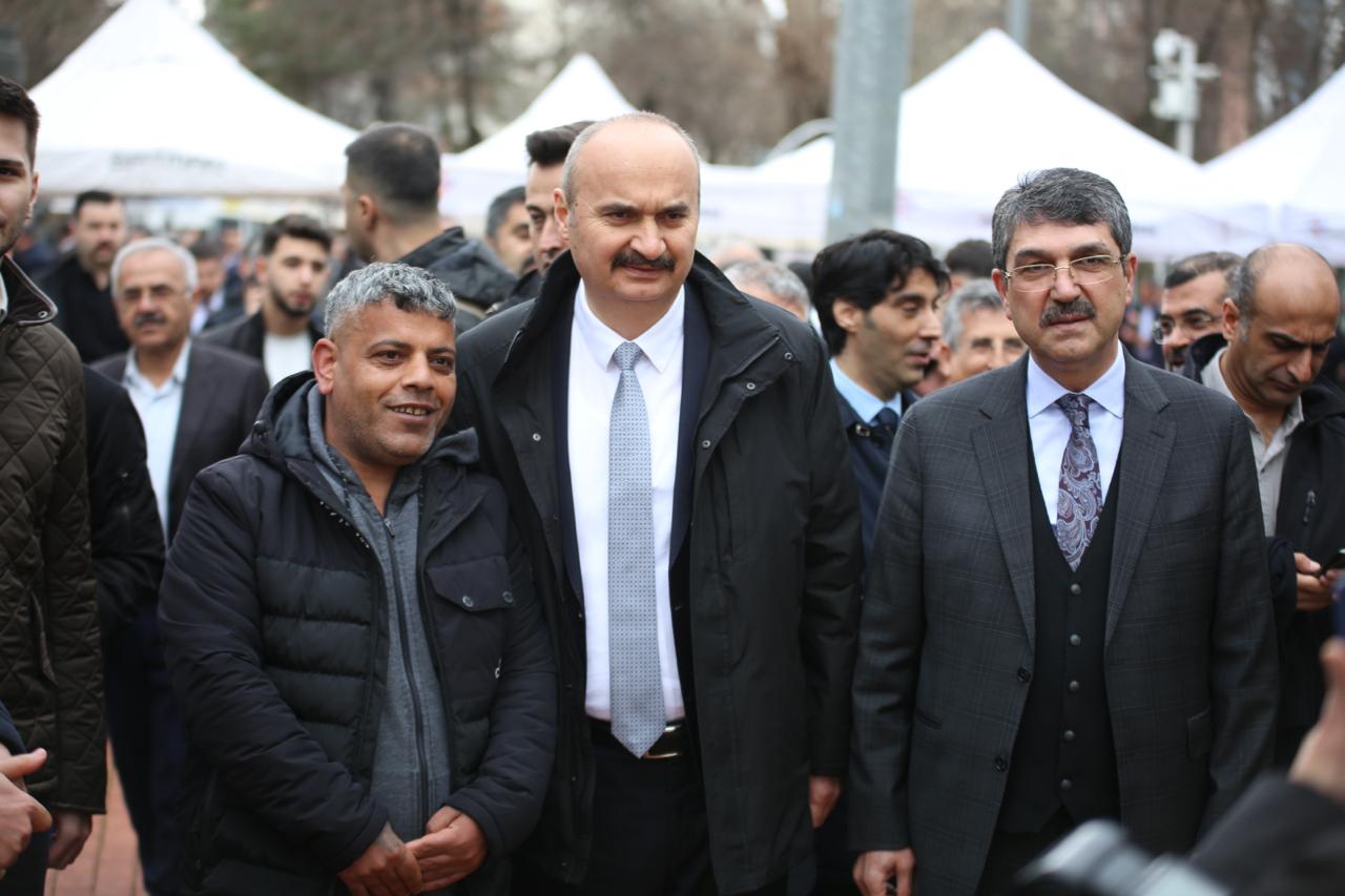 Halkla Bayramlaşma Programına yoğun ilgi