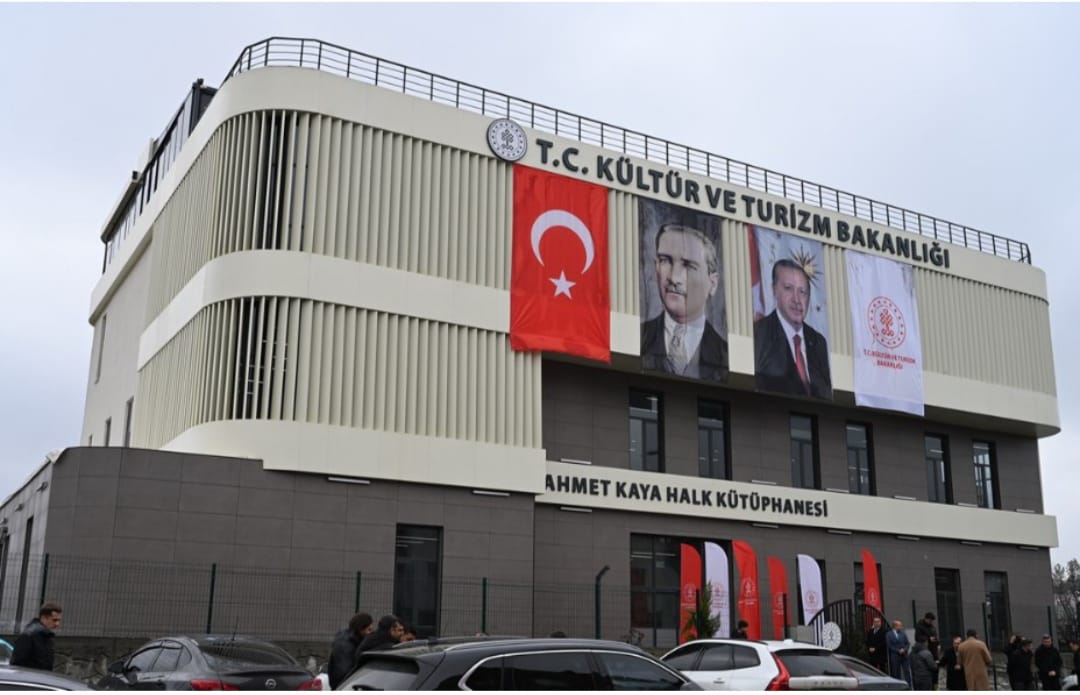 Ahmet Kaya Halk Kütüphanesi Öğrenciler İçin Gece 22.00’ye Kadar Açık