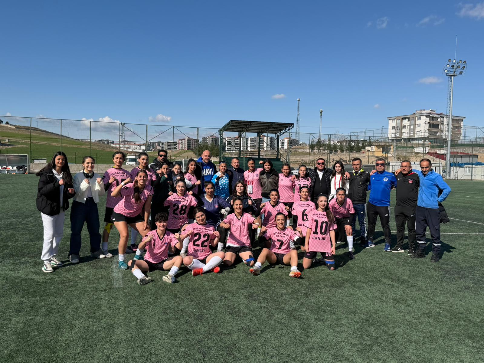 Batman’ın altın kızları play off’a kaldı!