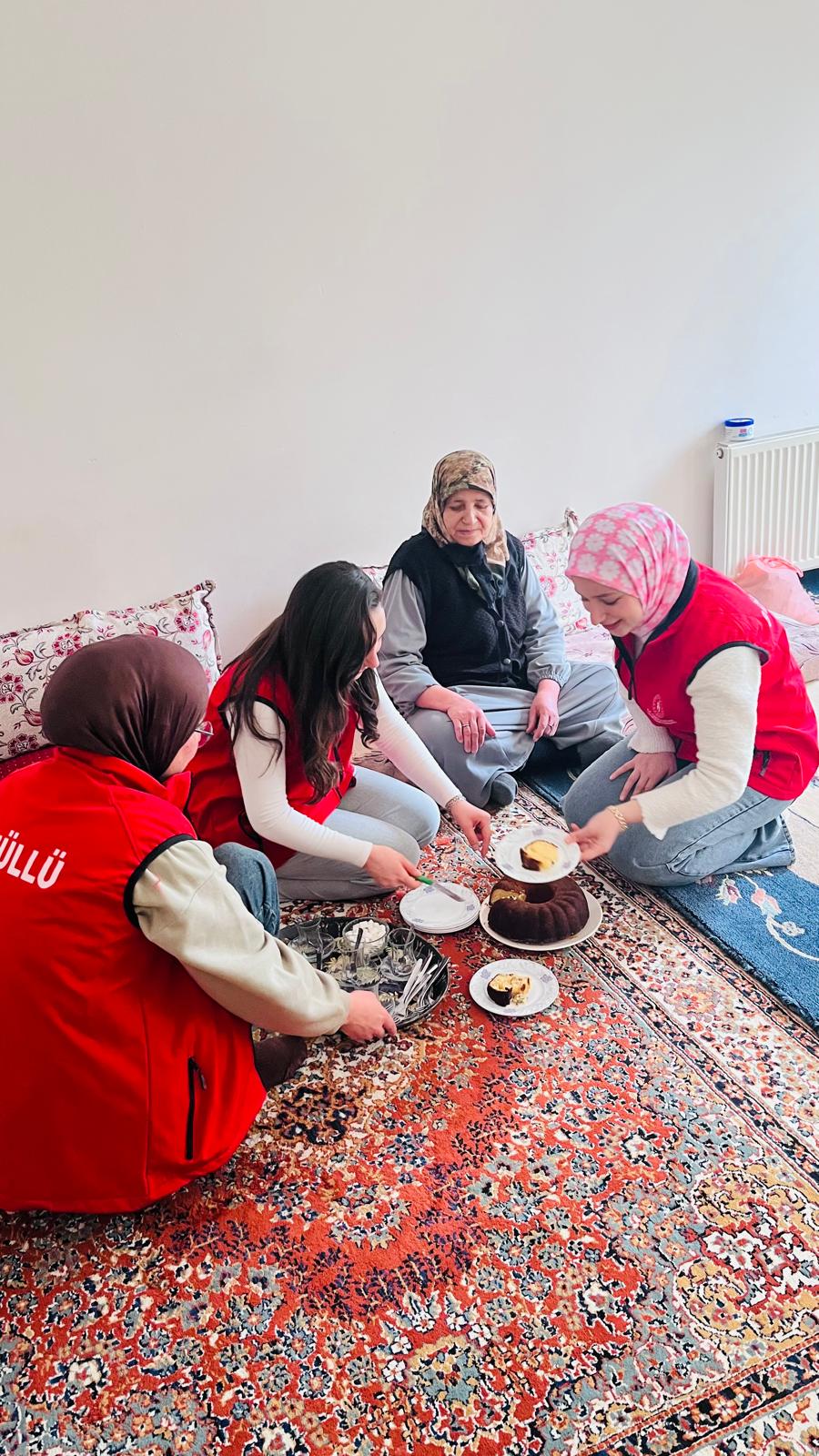 Batı Raman Kız Yurdu’ndan anlamlı ziyaret