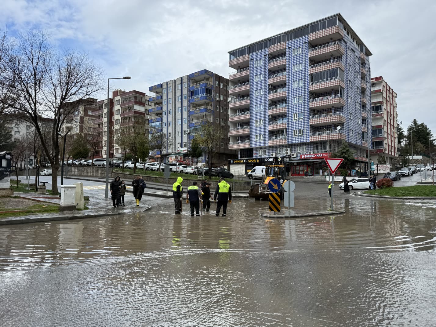 Sağanak Yağışta BASKİ Ekipleri Gece Boyunca Teyakkuzdaydı