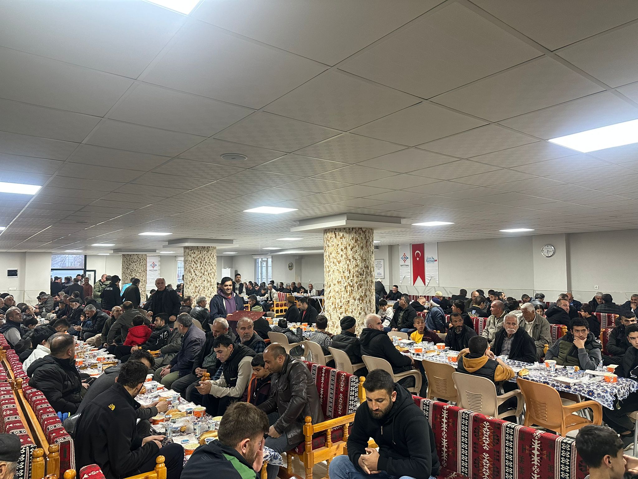 PETROL MAHALLESİ’NDE DAYANIŞMA SOFRASI