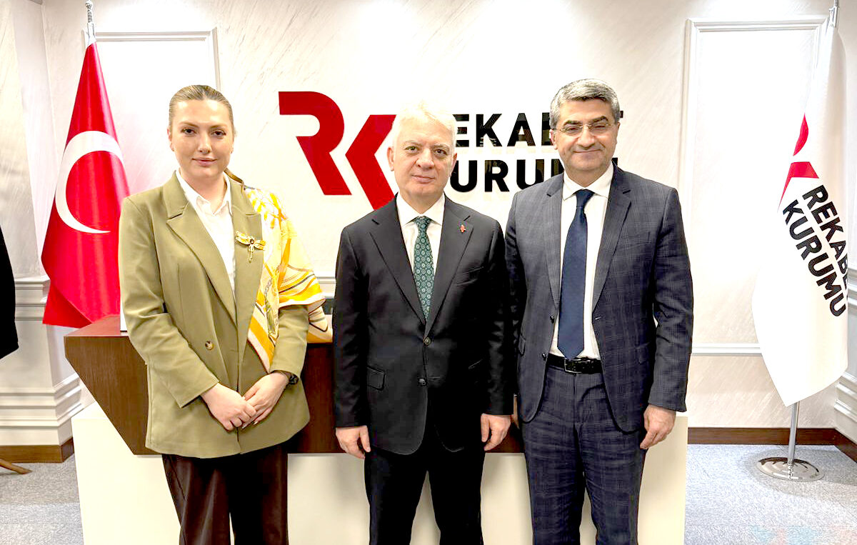 Ekmen, Yüksek uçak bilet fiyatları için Rekabet Kurumu’na başvurdu