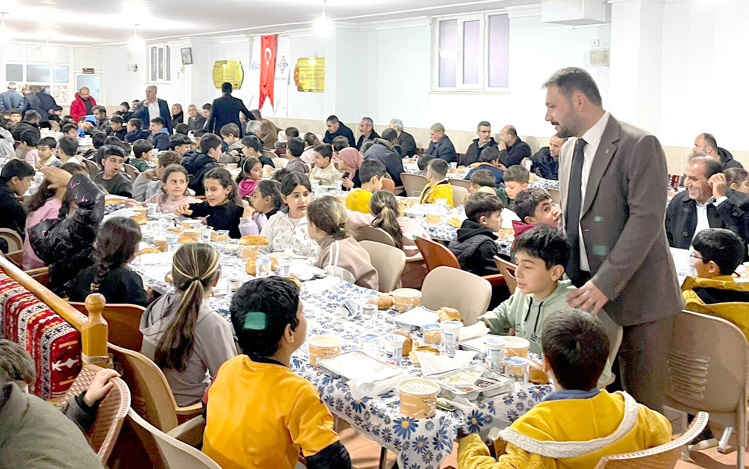AK Parti Merkez İlçe Başkanı Fatih Doğu, Körük Mahallesi’nde İftar Programına Katıldı