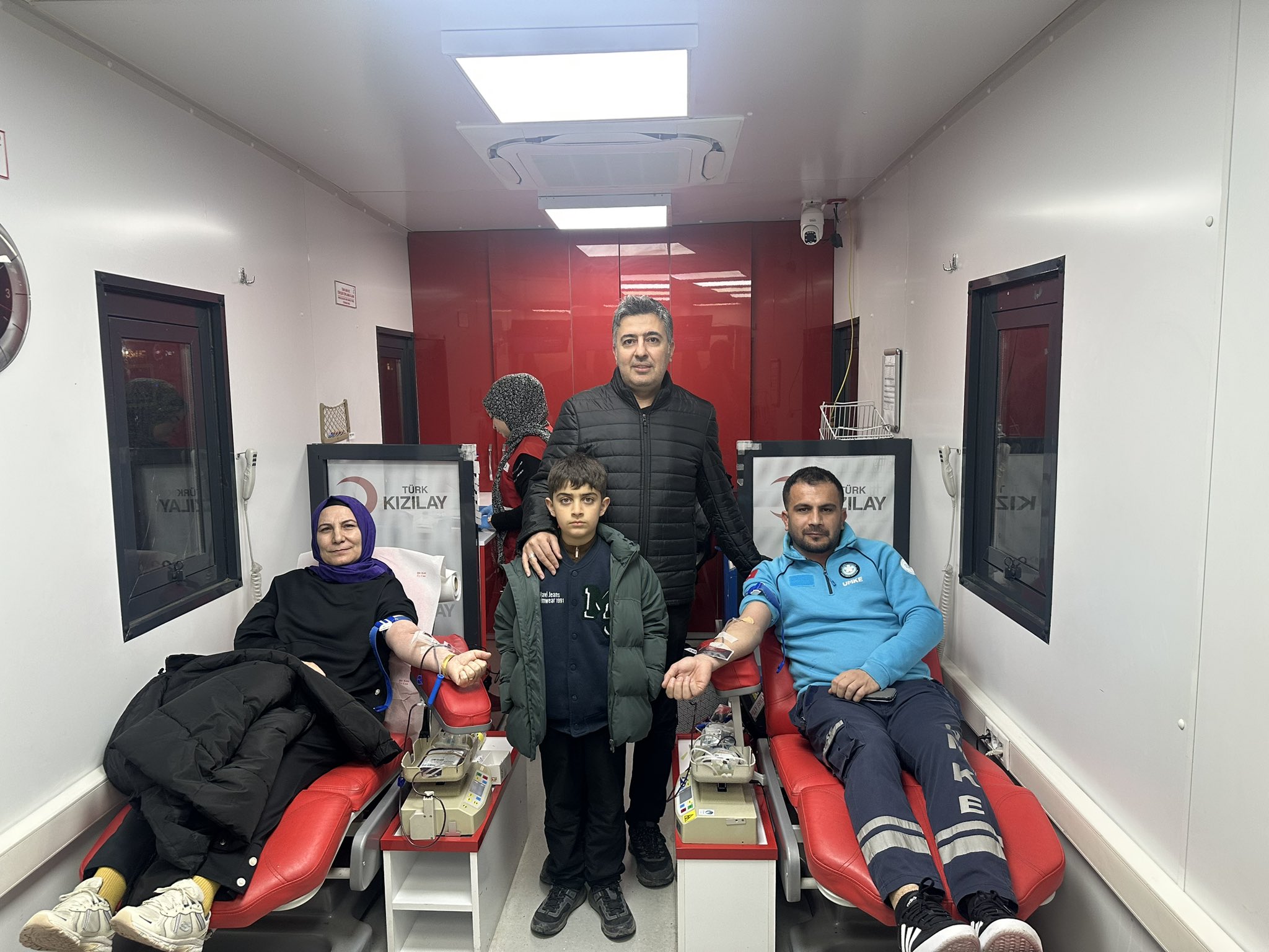 Sağlık Çalışanlarından Kızılay’a Kan Bağışı