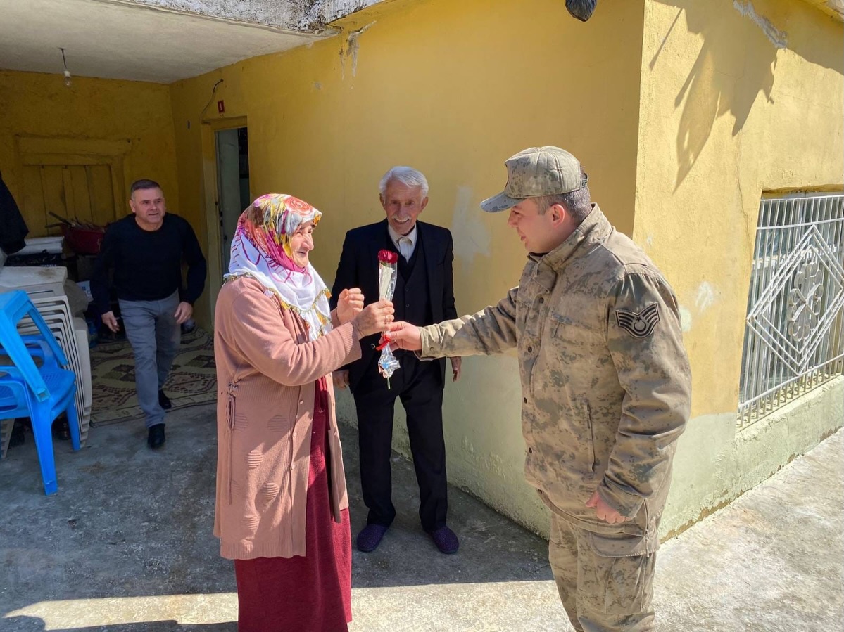 Kozluk’ta Şehit ve Gazi Ailelerine 8 Mart Ziyareti