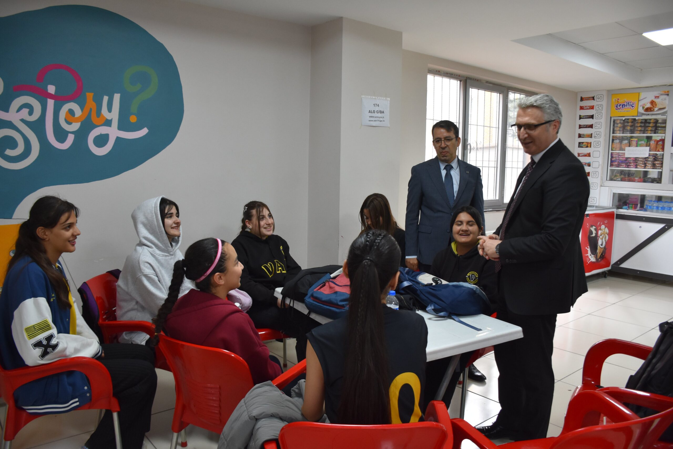 İl Müdürü Ciğer Öğrencilerle Bir Araya Geldi