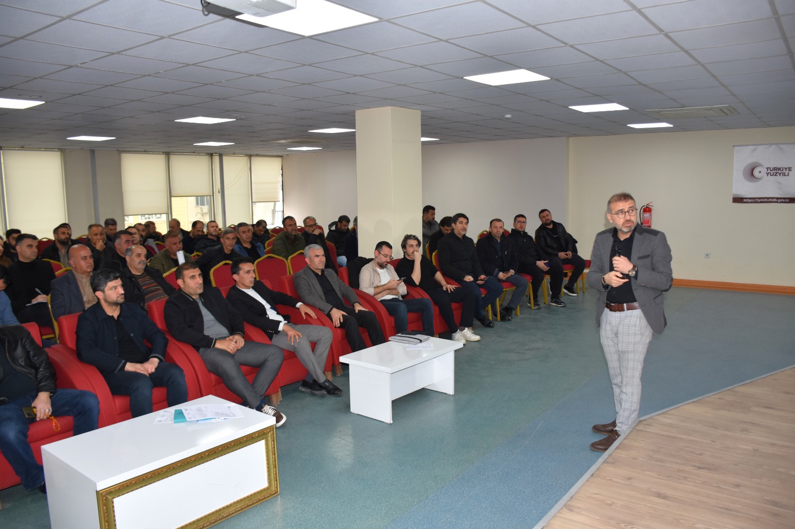 Okul Yöneticilerine “Bağımlılıkla Mücadele” Bilgilendirmesi