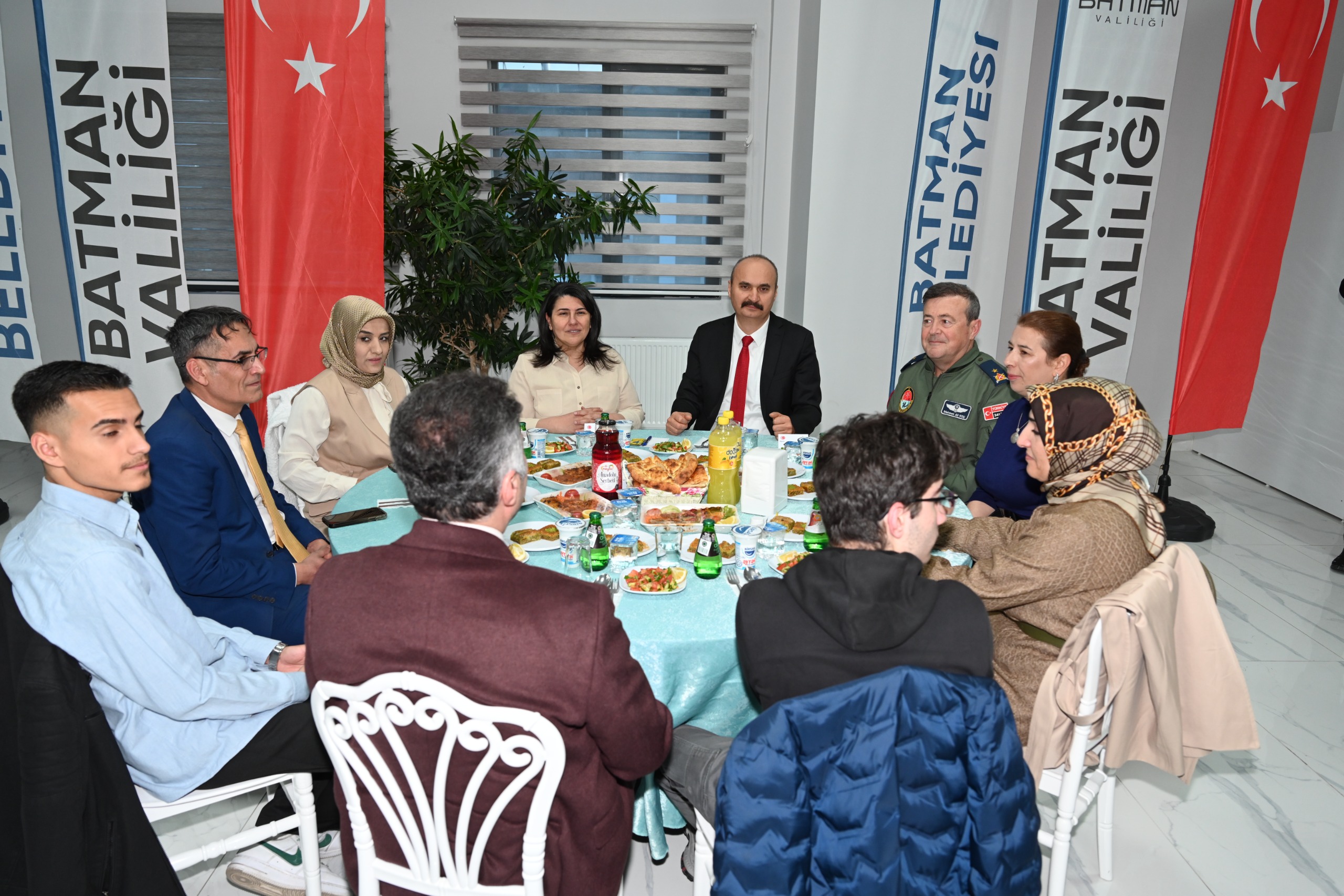 Vali Canalp, İl Protokolü ile İftar Programında Bir Araya Geldi