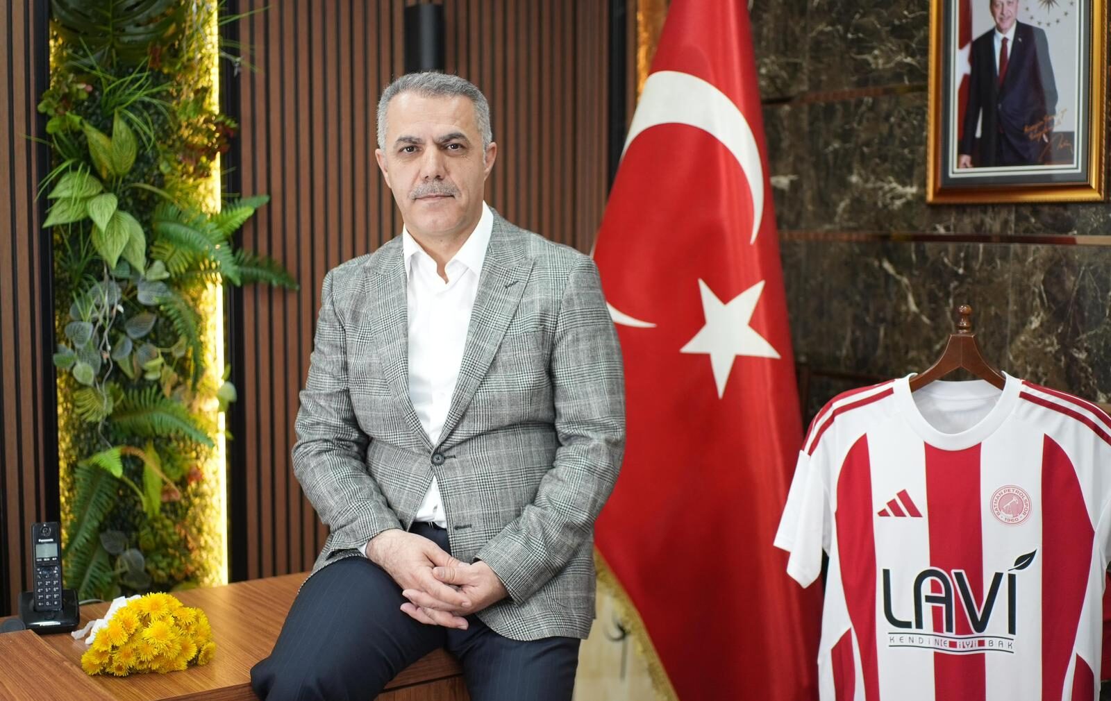 Başkan Şansi’den Petrolspor’a 15 Bin Forma