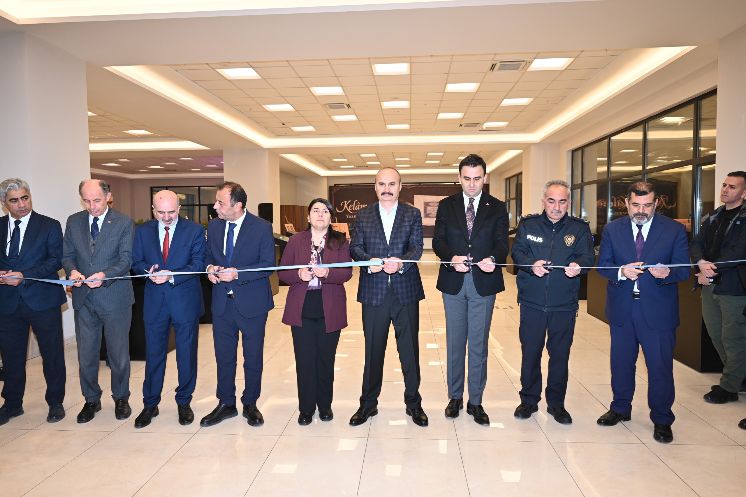 “Kelâm ve Kalem Yazma Mushaf Sergisi”Ziyaretçilere kapılarını açtı