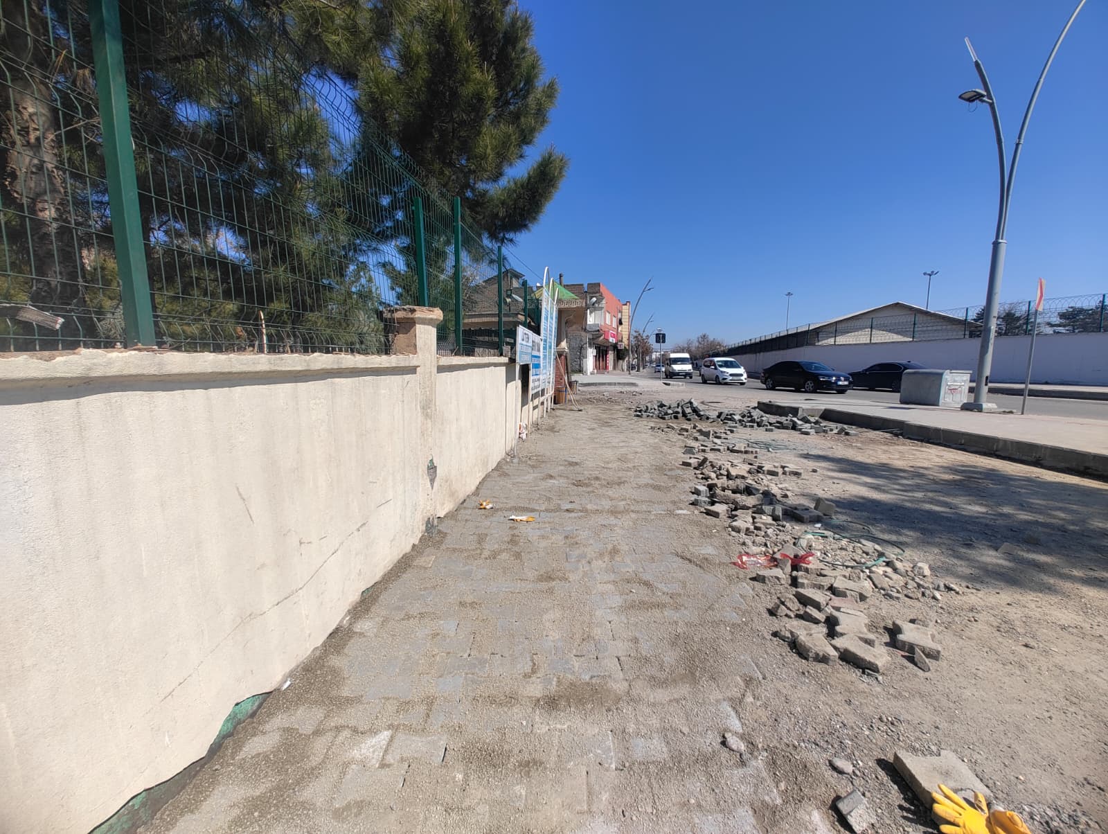 BELEDİYEDEN SOKAK SOKAK BAKIM VE ONARIM ATAĞI