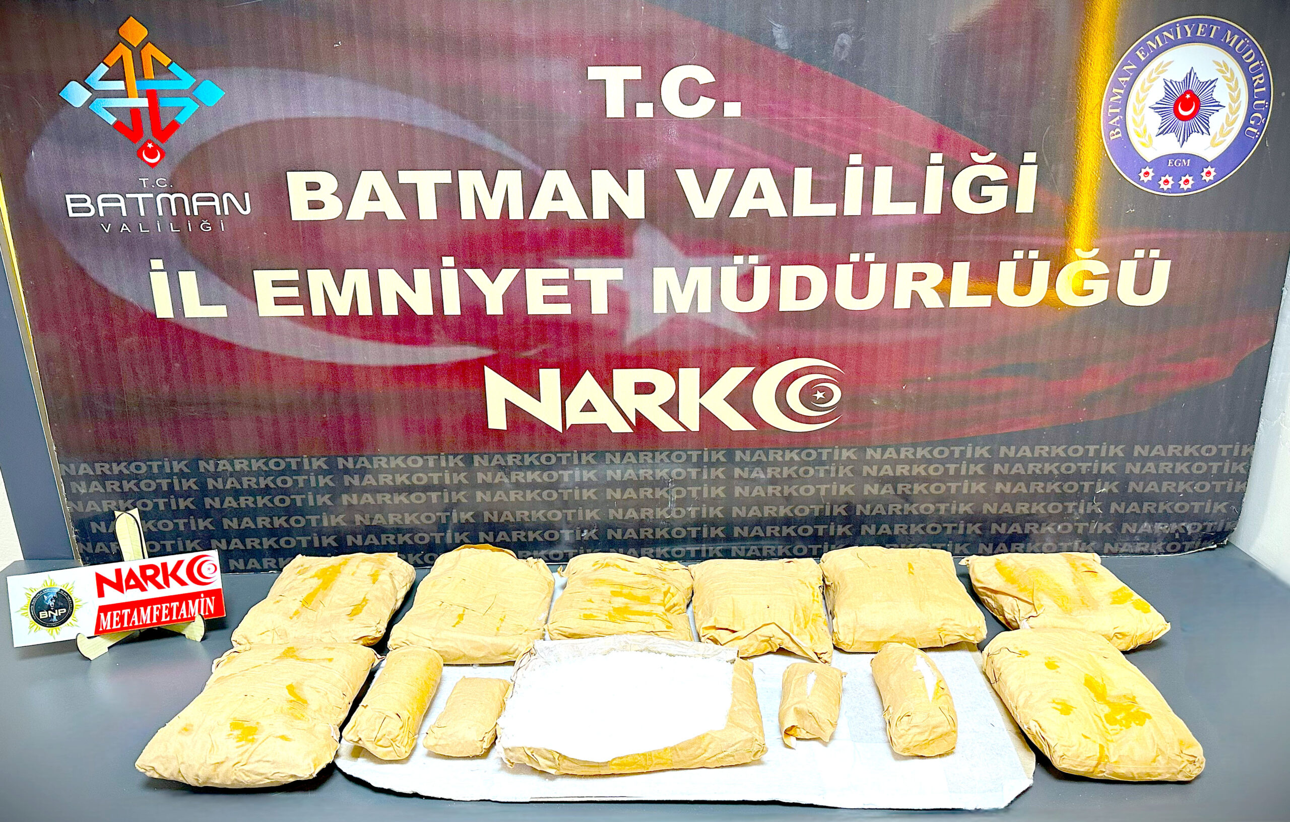 8,5 Kilo Metamfetamin Ele Geçirildi