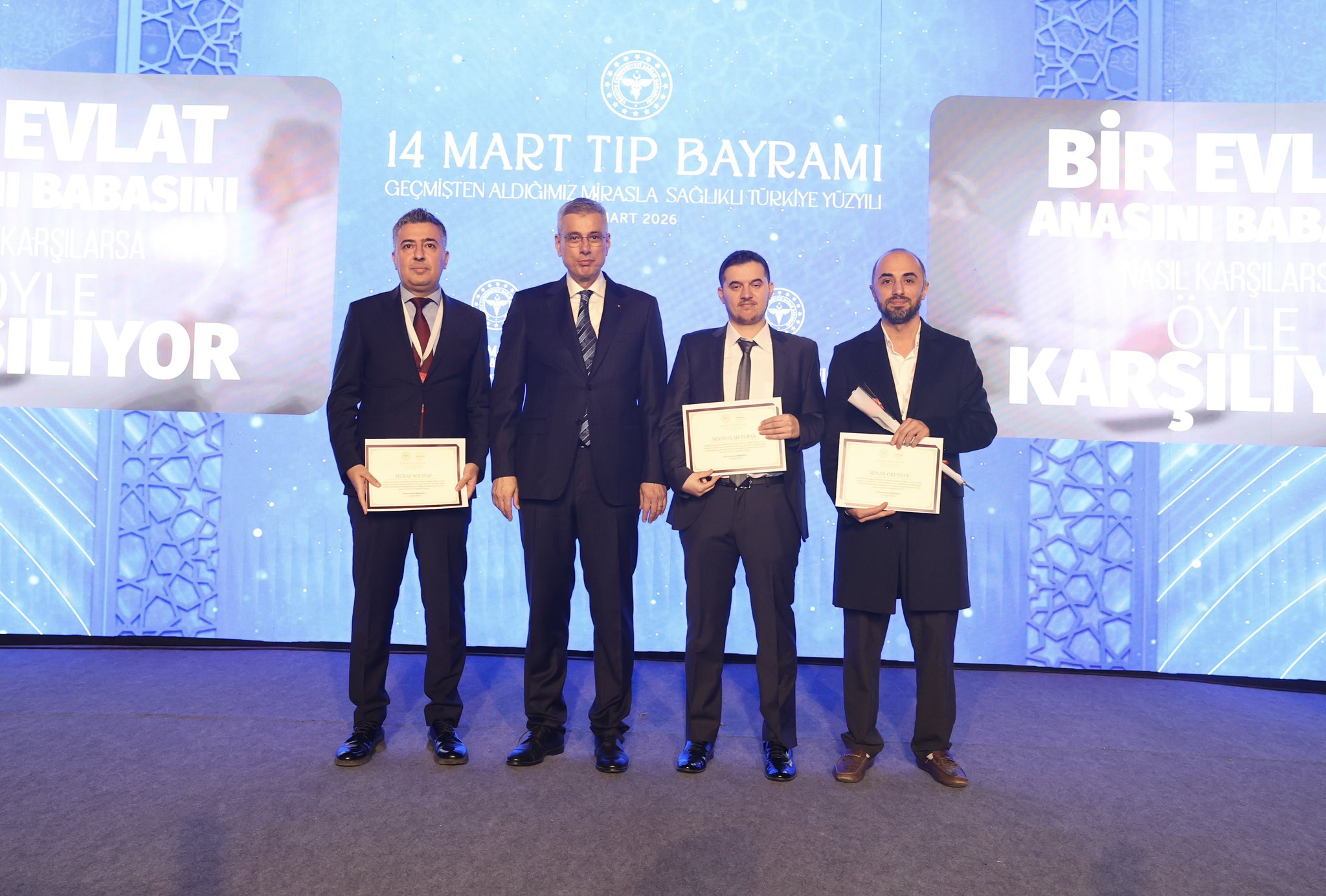 Yılın Hekimi ve Sağlık Çalışanına ödül