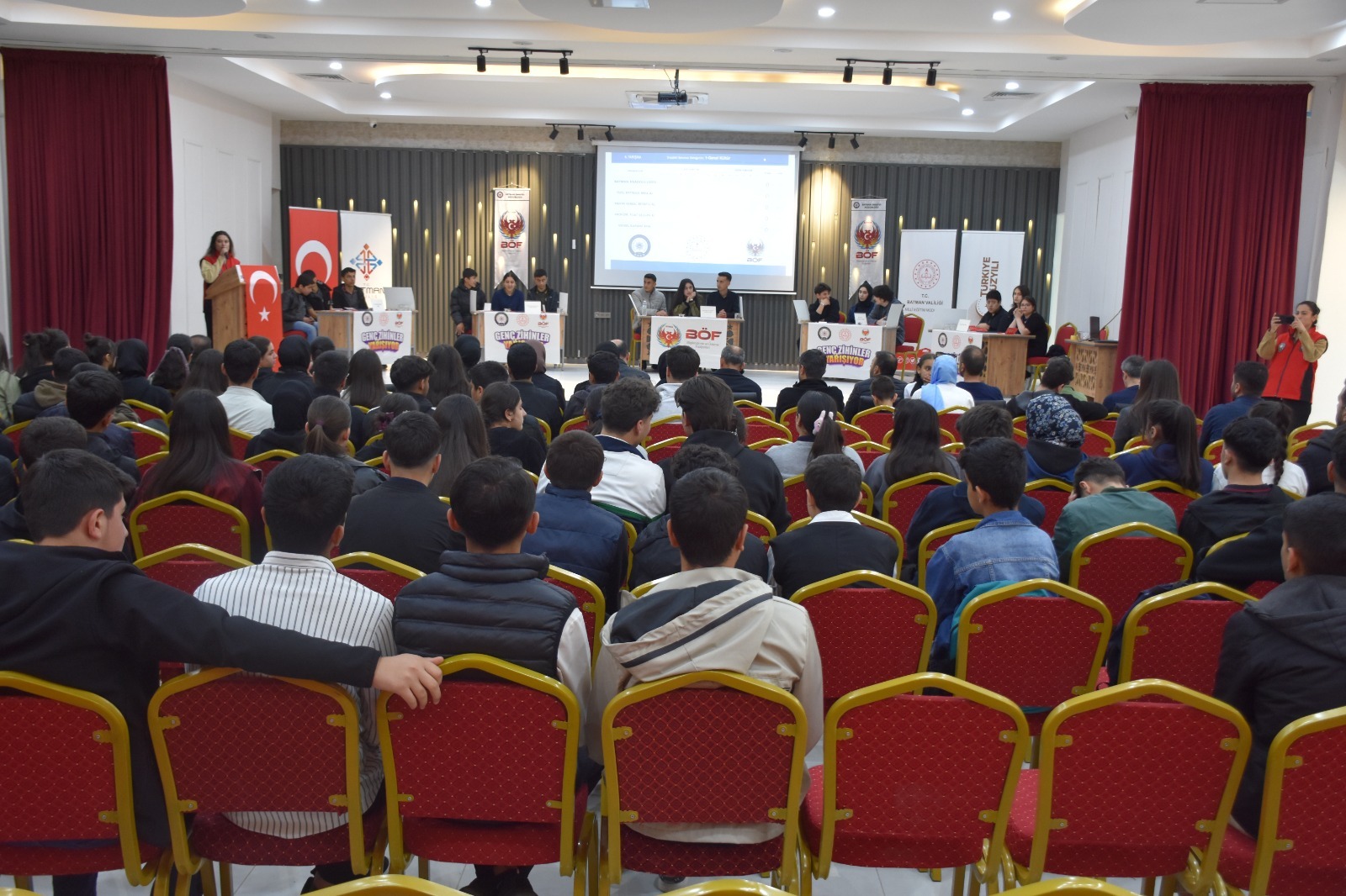 “Genç Zihinler Yarışıyor” Bilgi Yarışması Başladı
