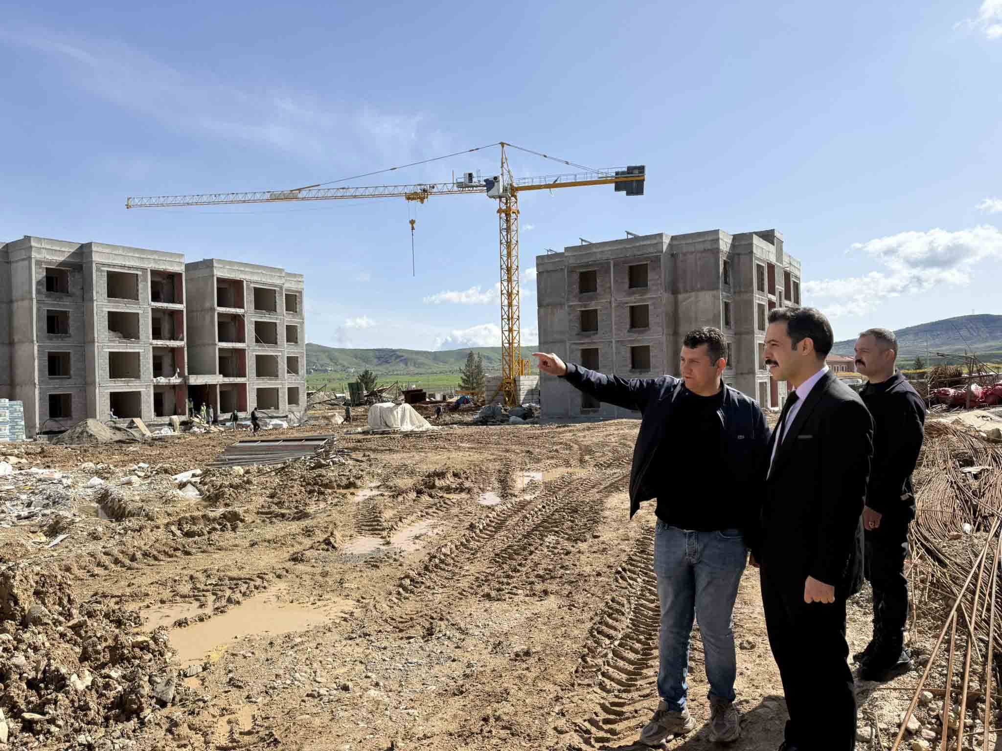 Gercüş’te TOKİ Projesi Hızla Yükseliyor