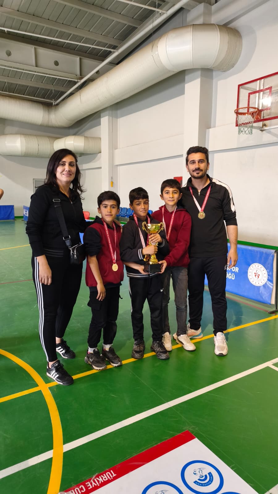 FloorCurling’teKöy Okulu Şampiyon Oldu