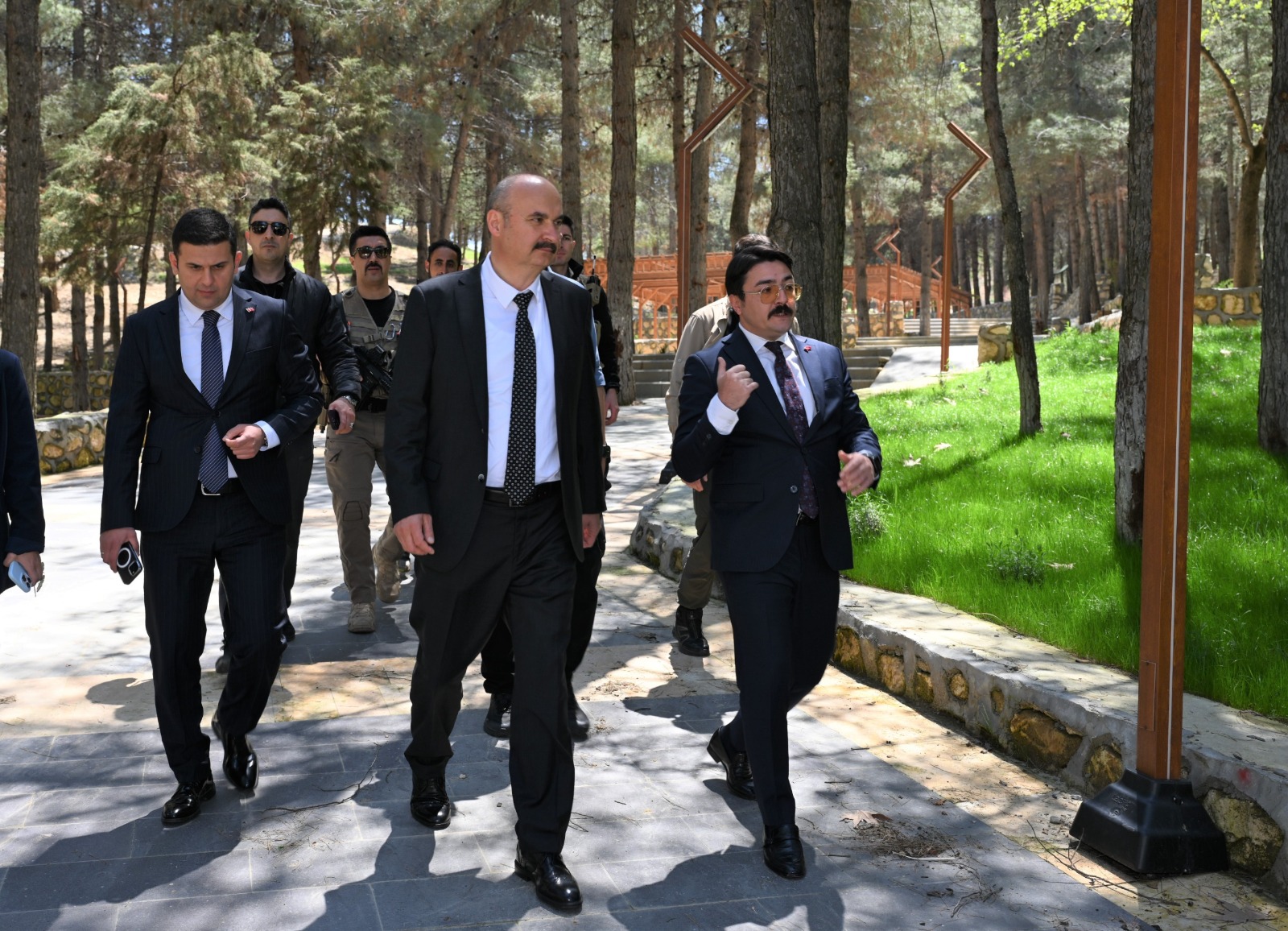 Vali Ekrem Canalp, Beşiri Ahmed-i Hani Mesire Alanı’nda İncelemelerde Bulundu