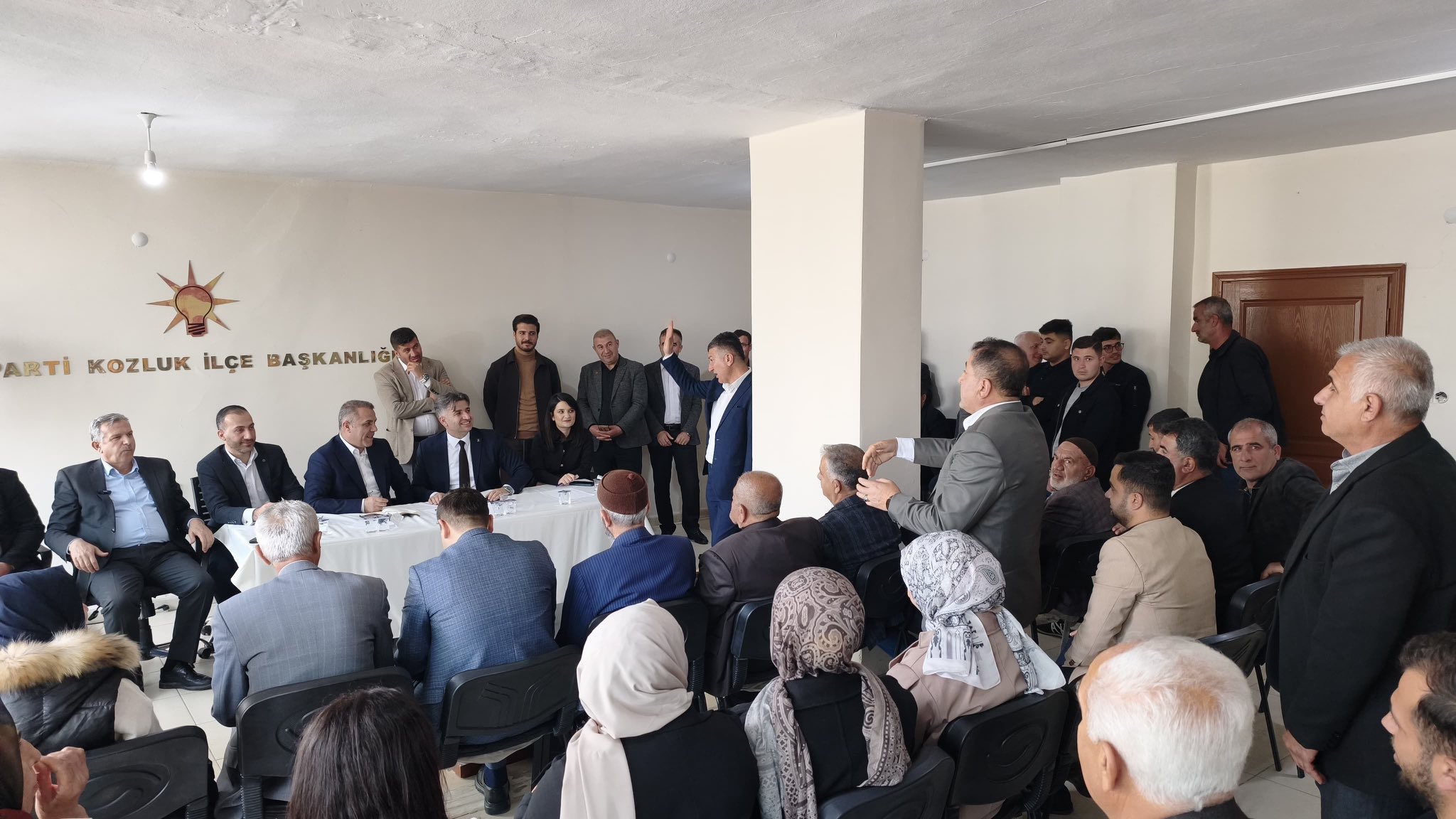 Kozluk’ta AK Parti İlçe Danışma Meclisi Toplantısı Yapıldı