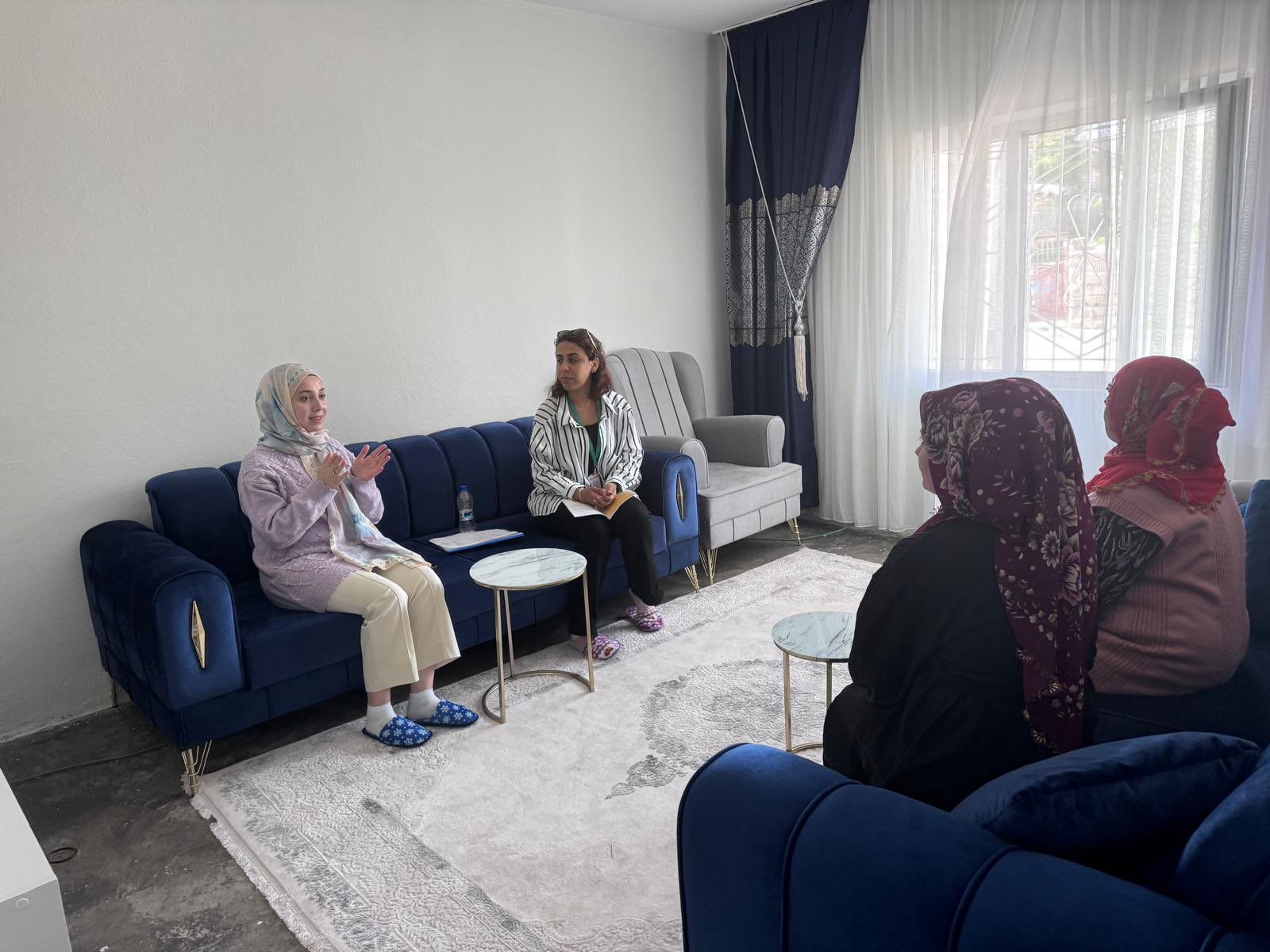 Ev Ziyaretleriyle Anne Adaylarına Aşı Rehberliği
