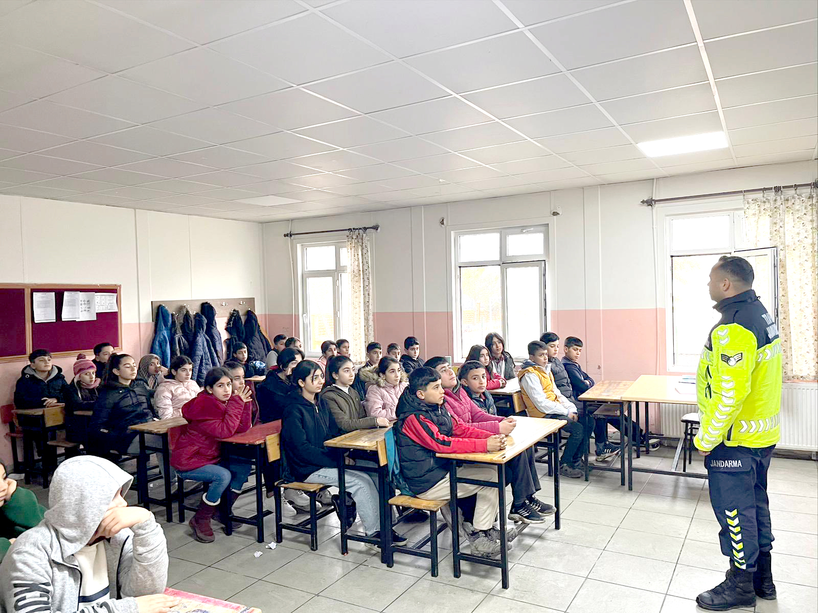 Beşiri’de Öğrencilere Trafik Eğitimi