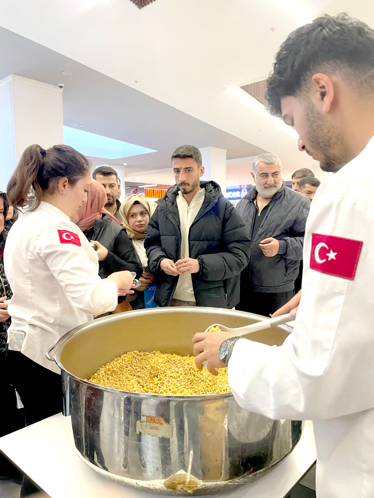 PetrolCity AVM’de Turizm Haftası’na Özel Danuk ikramı