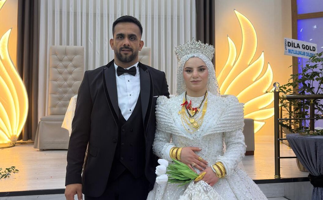 Dal Ve Yağmur Ailelerinin Mutlu Günü
