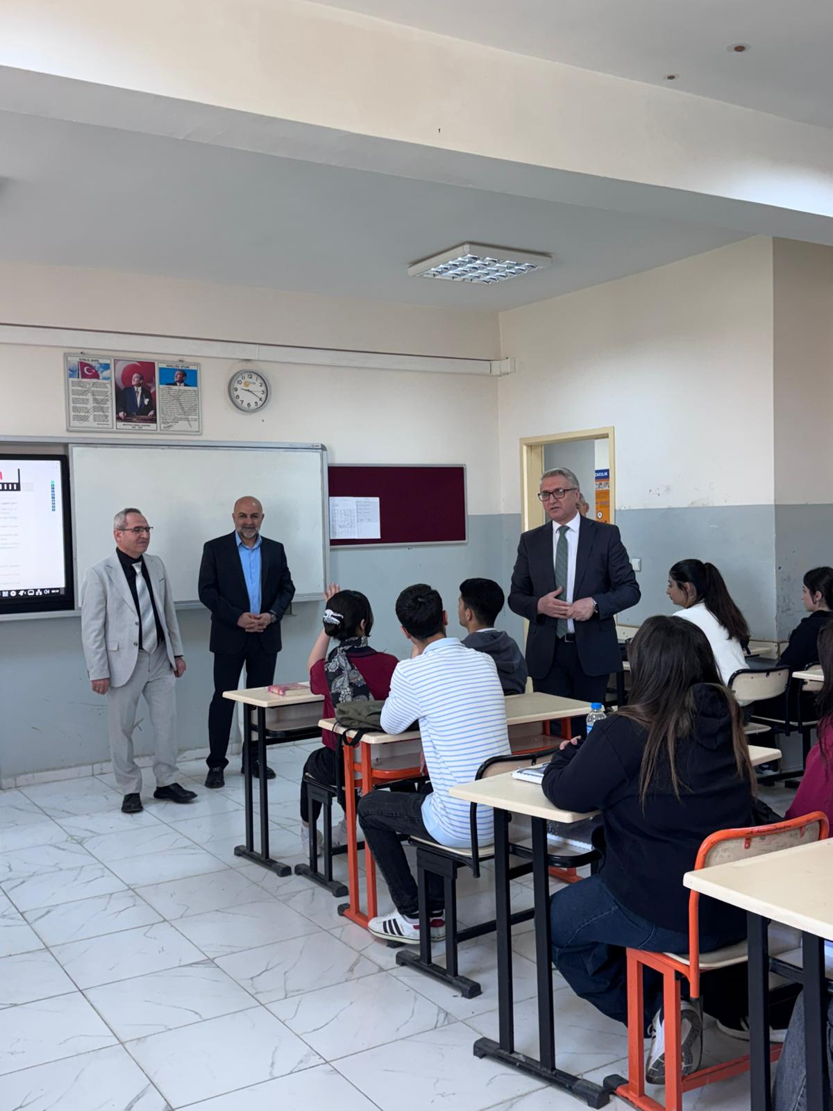 İl Müdürü Yaşar Ciğer’den Farabi Anadolu Lisesi’ne Ziyaret