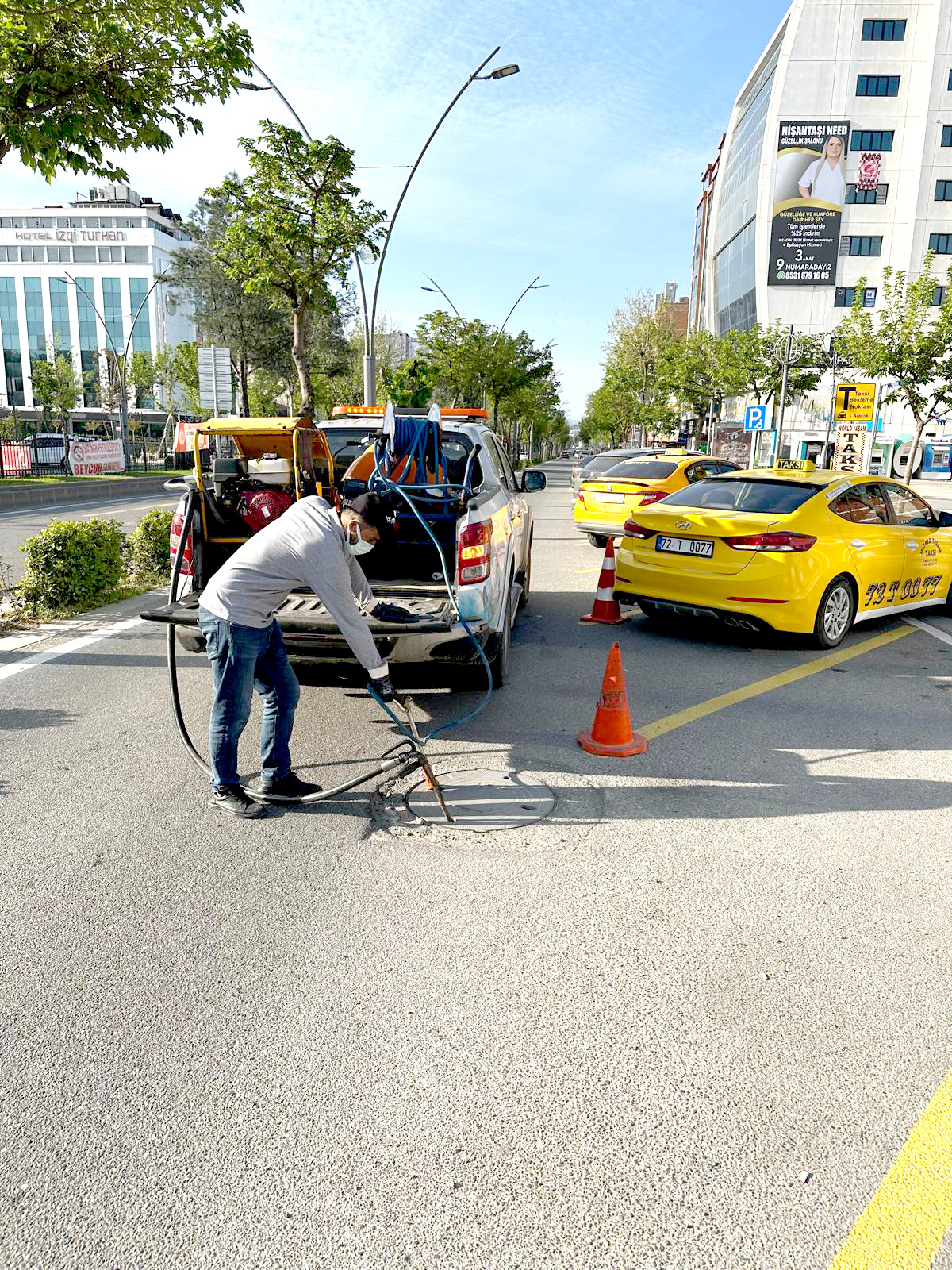 Kent genelinde ilaçlama çalışmaları