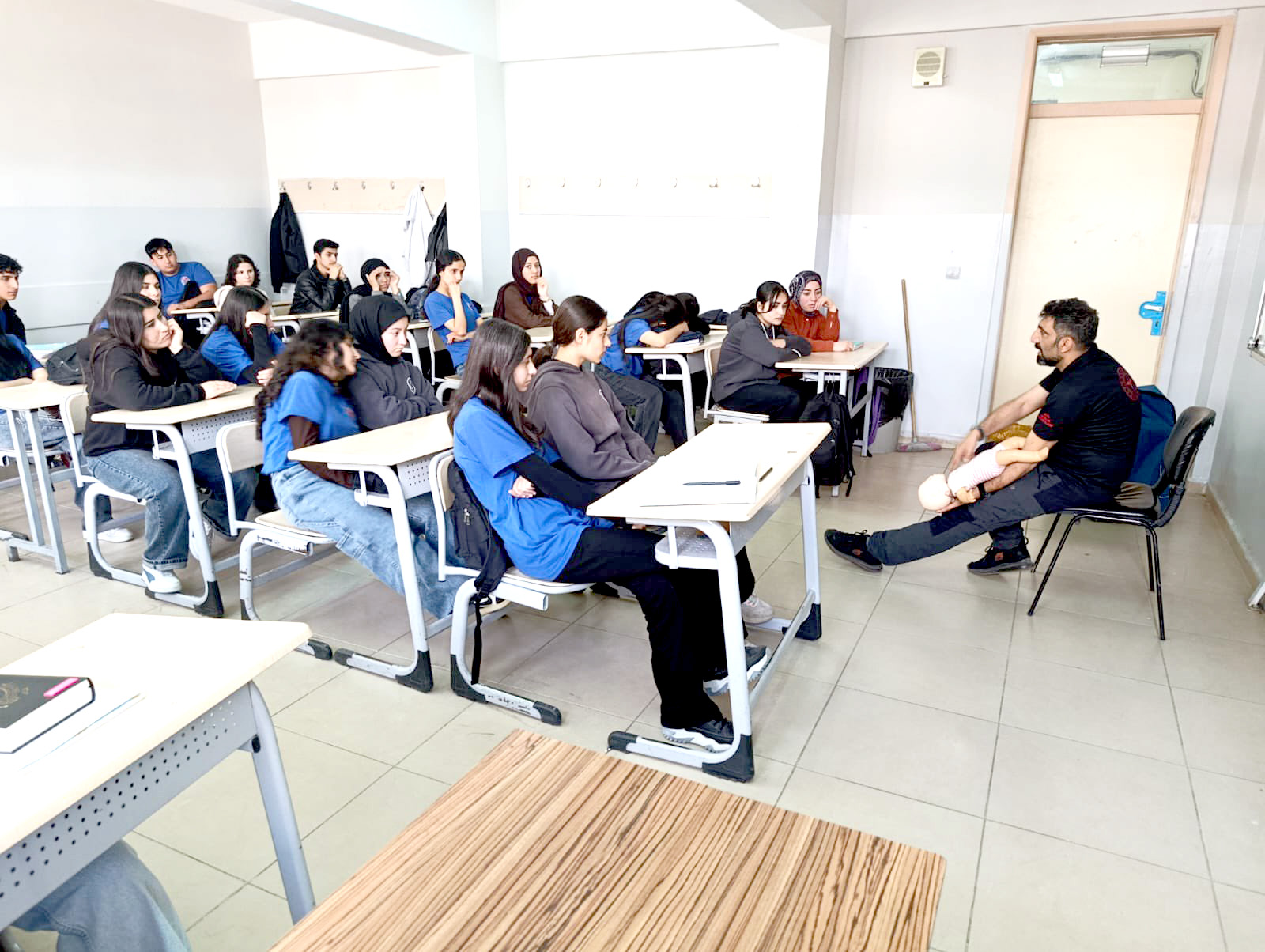 Kozluk’ta Öğrencilere İlkyardım Eğitimi