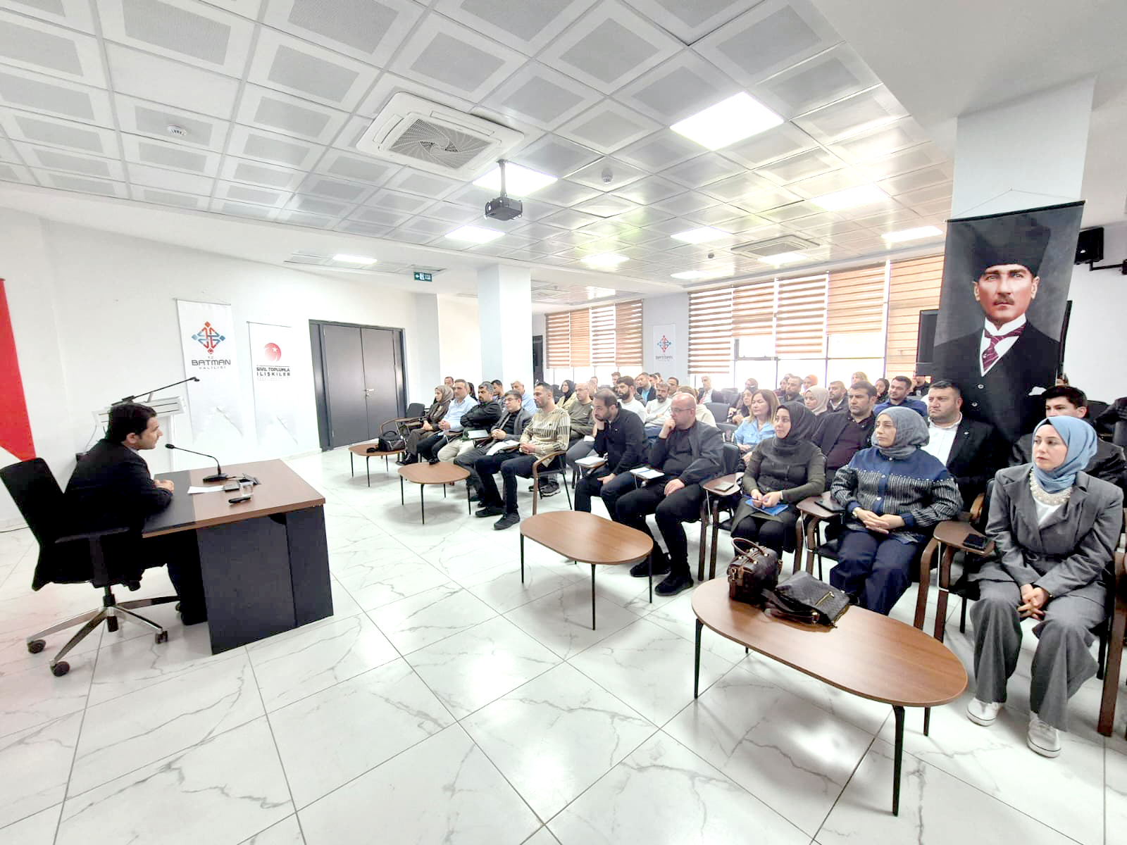 Erişilebilir Kamu Hizmetleri İçin Temel İşaret Dili Eğitimi