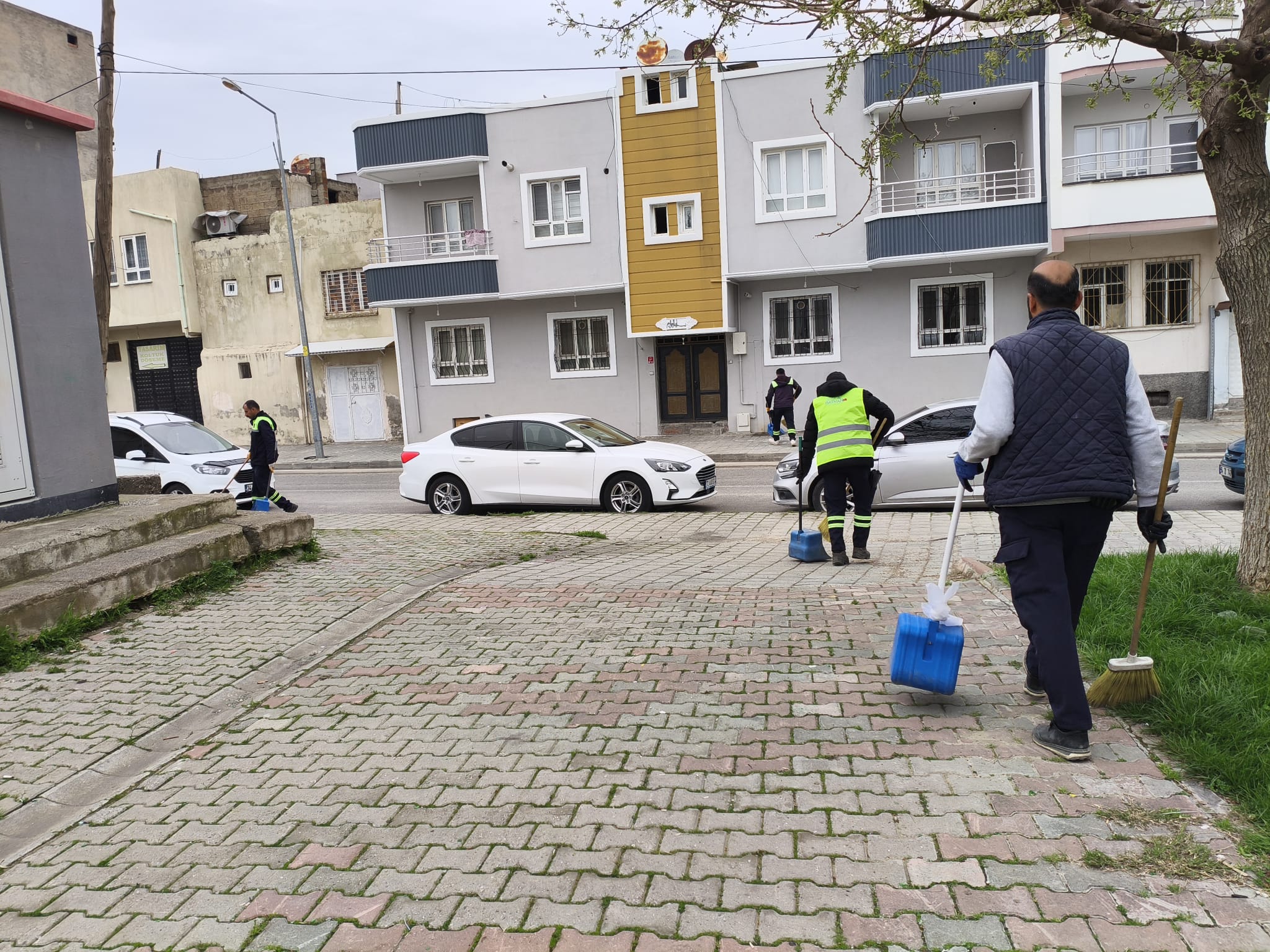 4 Mahallede eş zamanlı temizlik çalışması