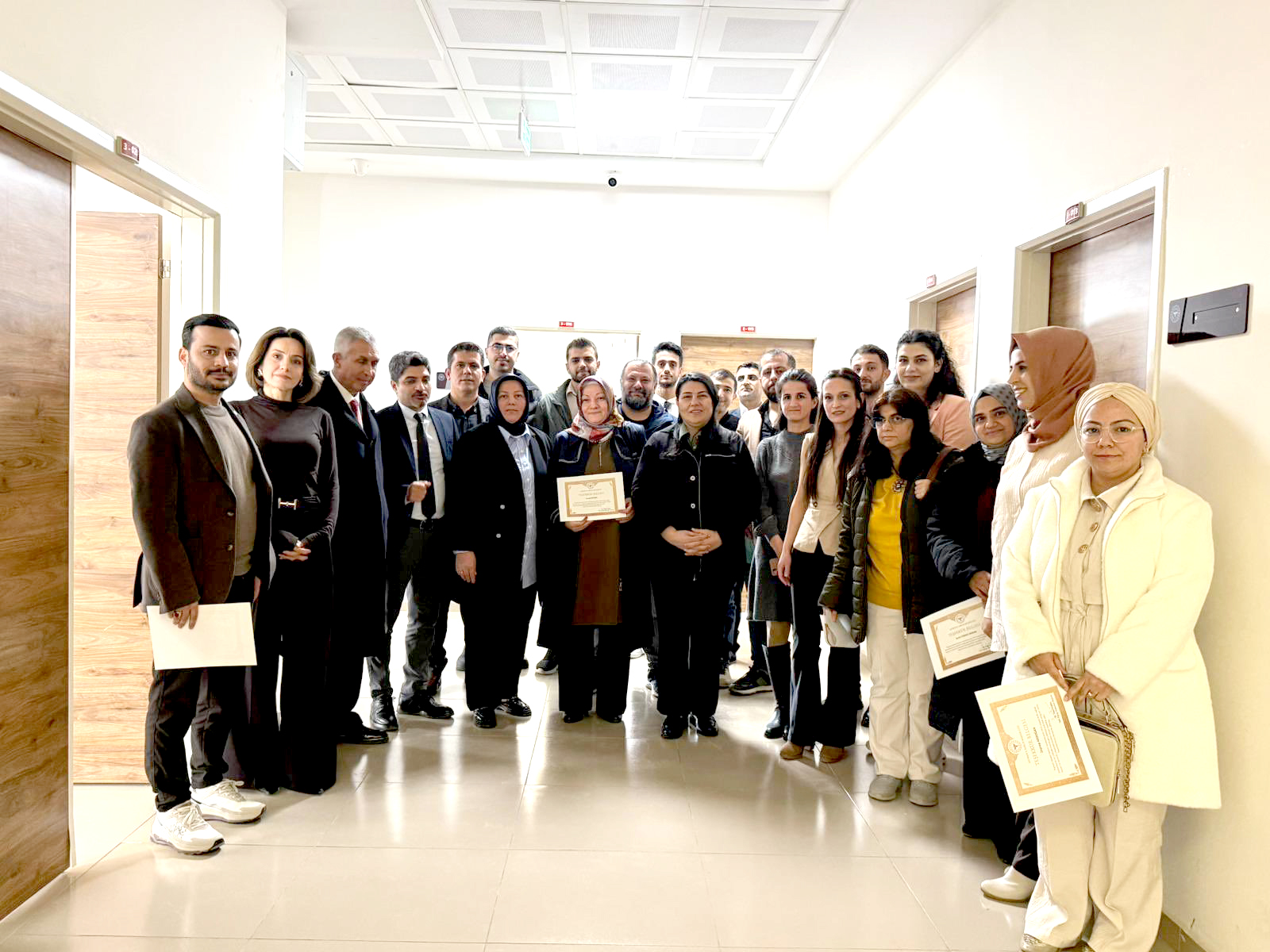 Kanser Taramalarında Başarı Gösteren Sağlık Çalışanlarına Teşekkür Belgesi