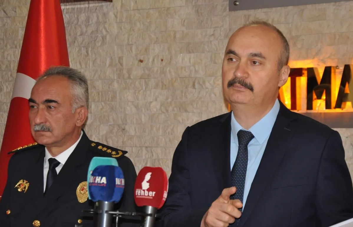 Vali Canalp: “Polislerimiz Her Türlü Takdiri Hak Ediyor”