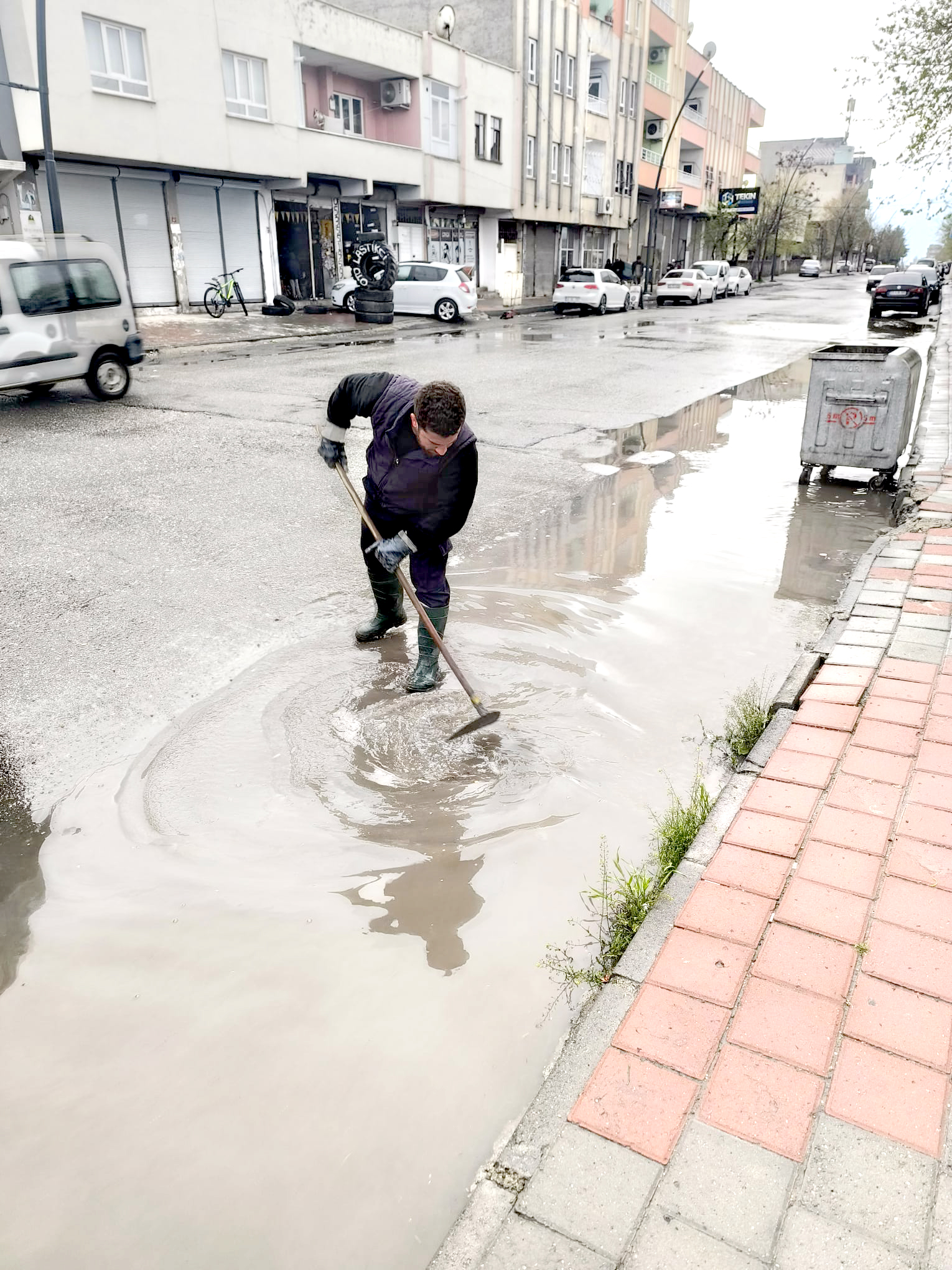 YAĞIŞA KARŞI YOĞUN MÜDAHALE: 1068 NOKTADA KONTROL VE MÜDAHALE