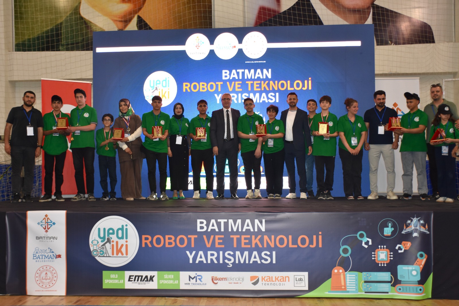 YEDİİKİ Teknoloji ve Robot Yarışmasında ödüller sahiplerini buldu
