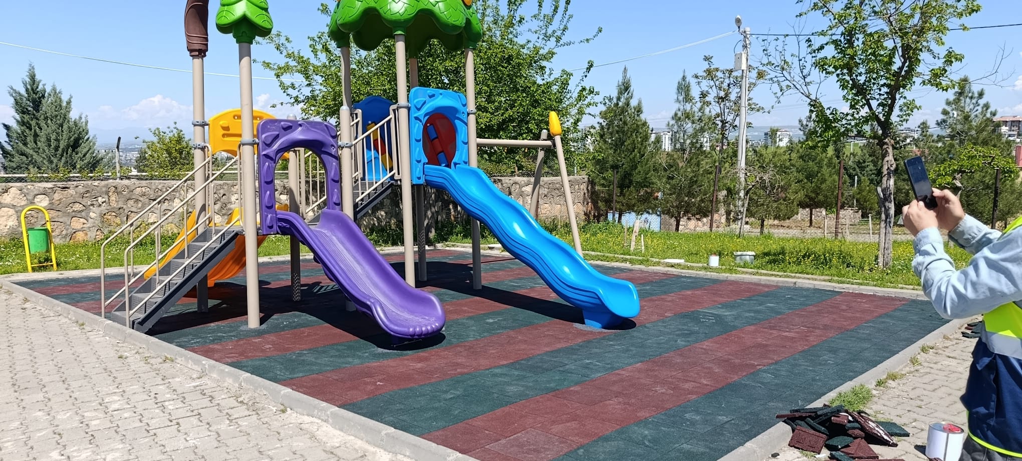 Okul Bahçeleri ve Parklara Yeni Nesil Oyun Grupları