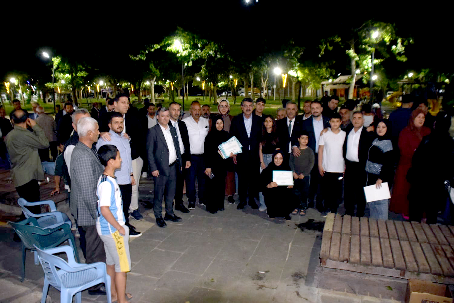 Mahalle sakinlerinden Nasıroğlu’na yoğun ilgi