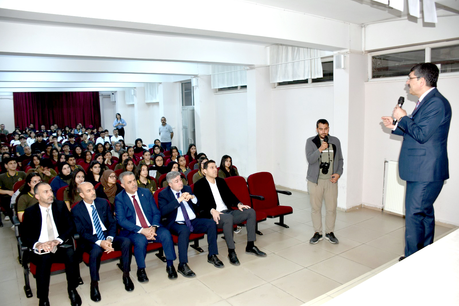 Milletvekili Nasıroğlu ve Akademisyen Dursun’dan Öğrencilere Altın Tavsiyeler