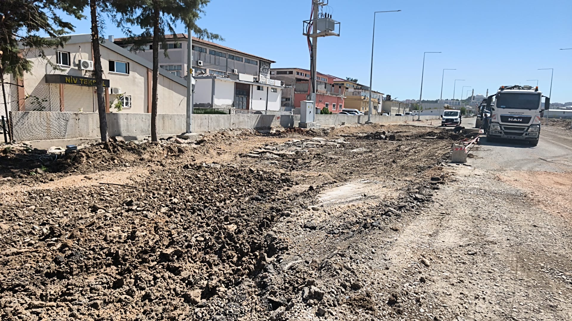 Belediye’den Yol ve Kaldırım Çalışması